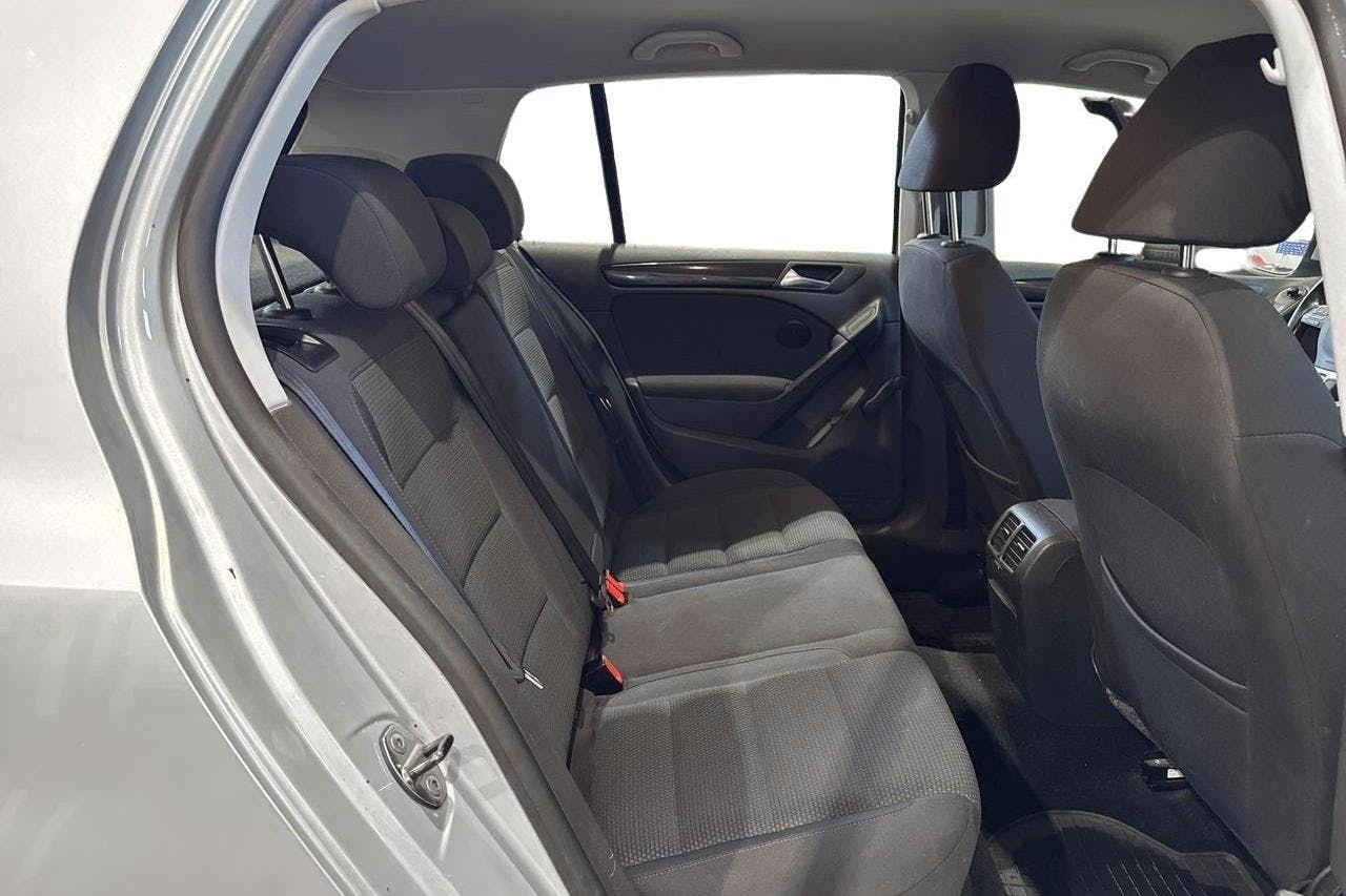 VW Golf VI 1.6 MultiFuel E85 5dr (102hk) - 9 056 mil - Manuell - Light Brown - 2012