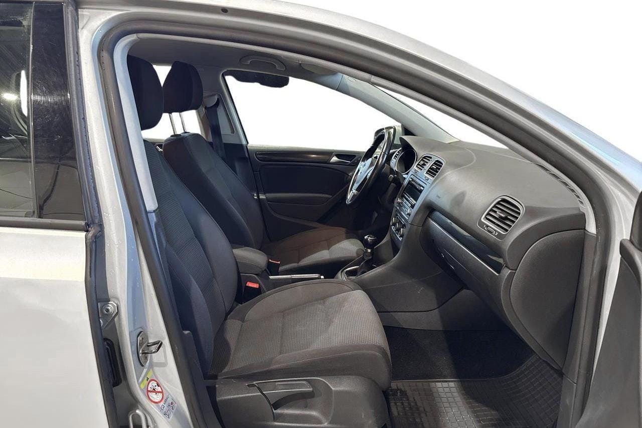 VW Golf VI 1.6 MultiFuel E85 5dr (102hk) - 9 056 mil - Manuell - Light Brown - 2012