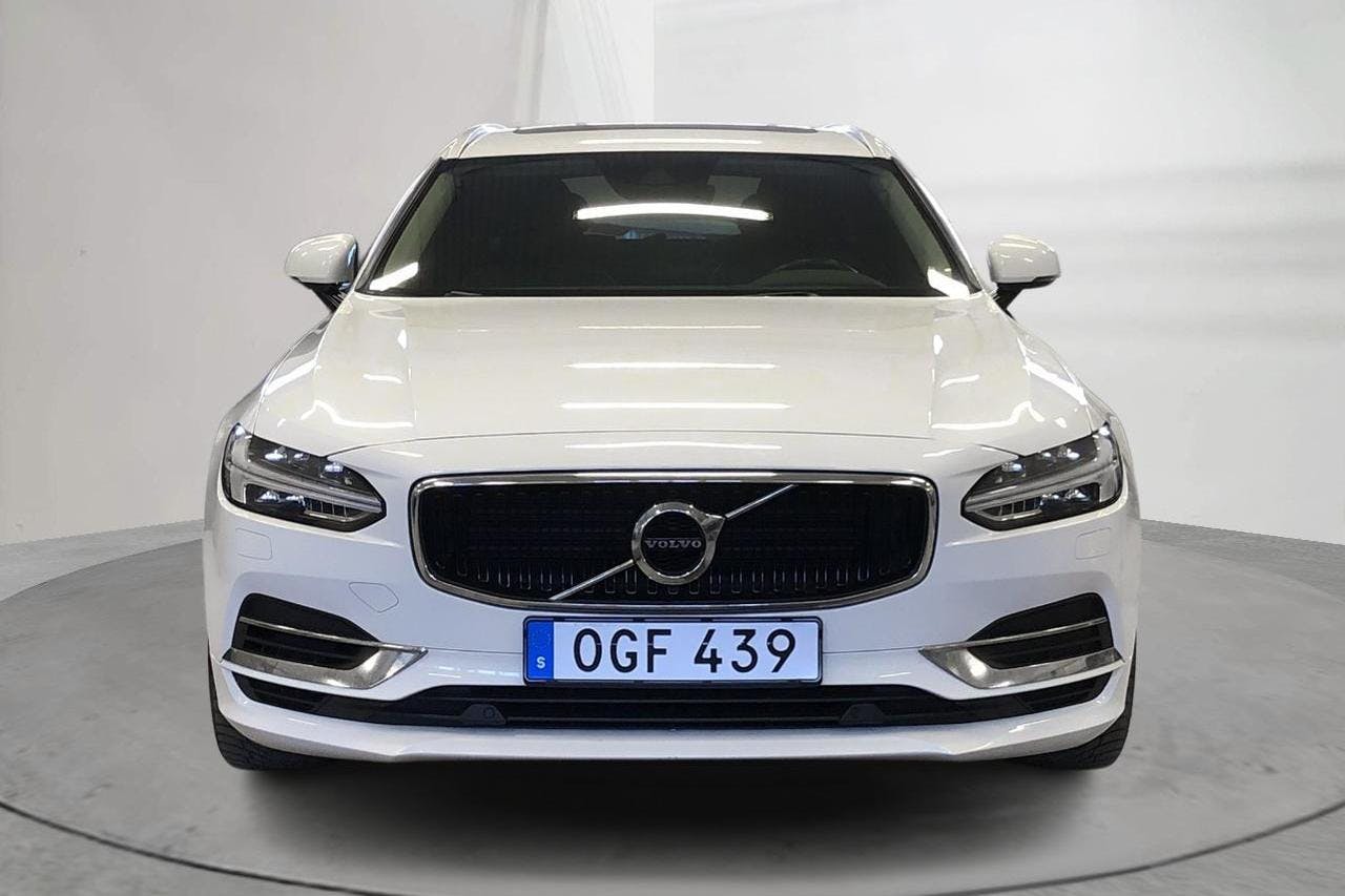Volvo V90 T8 AWD Twin Engine (390hk) - 116 450 km - Automatyczna - biały - 2020