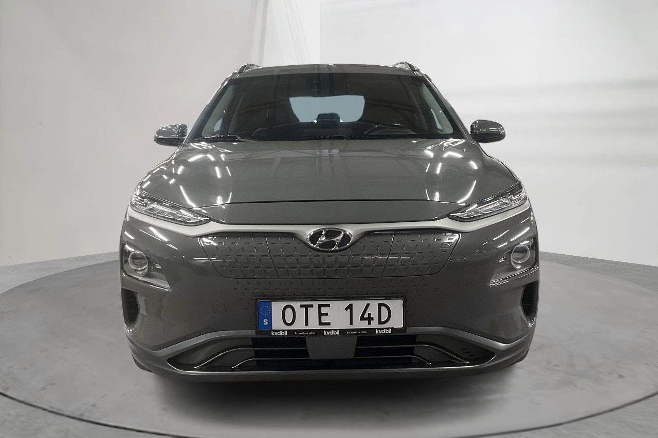 Hyundai Kona Electric Long Range 64kWh (204hk) - 10 374 mil - Automat - grå - 2020