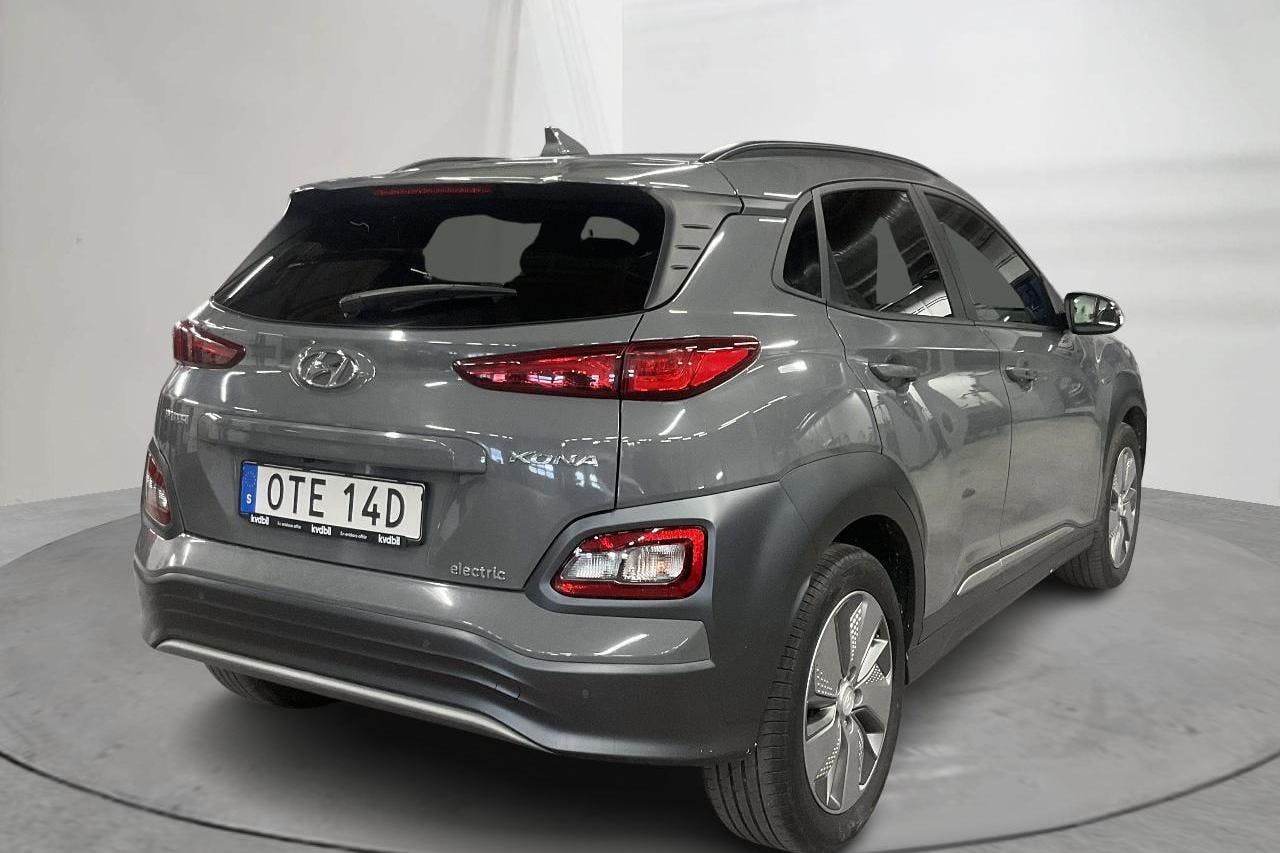 Hyundai Kona Electric Long Range 64kWh (204hk) - 10 374 mil - Automat - grå - 2020