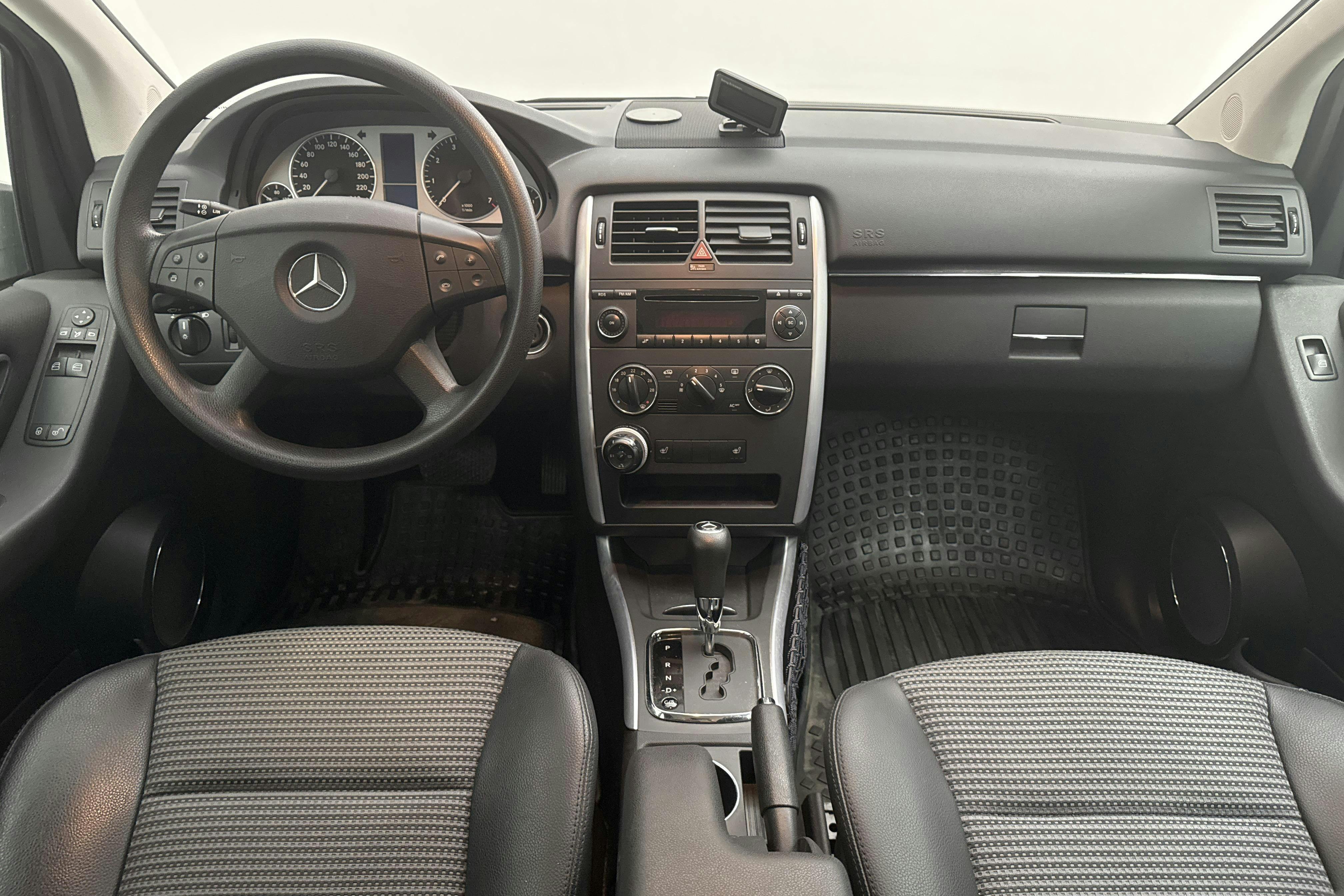 Mercedes B 170 (116hk) - 6 595 mil - Automat - Dark Grey - 2006