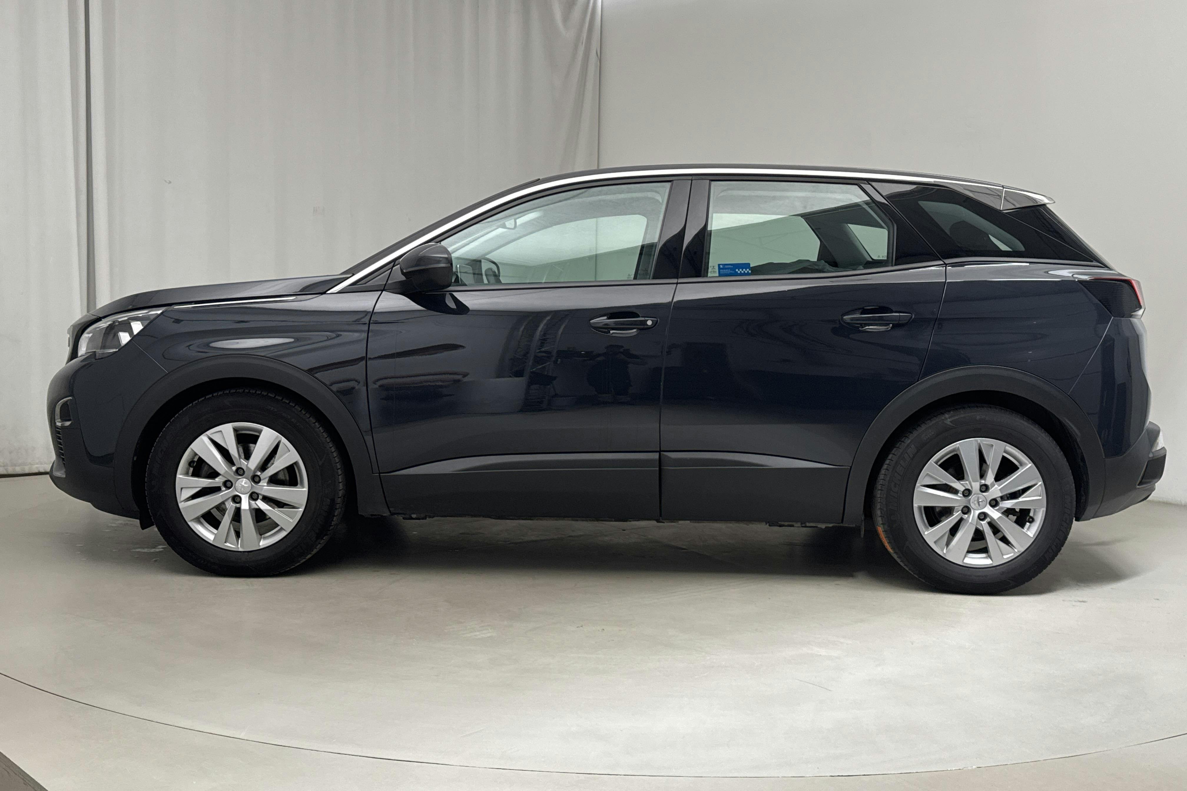 Peugeot 3008 1.2 PureTech (130hk) - 5 704 mil - Automat - 2018