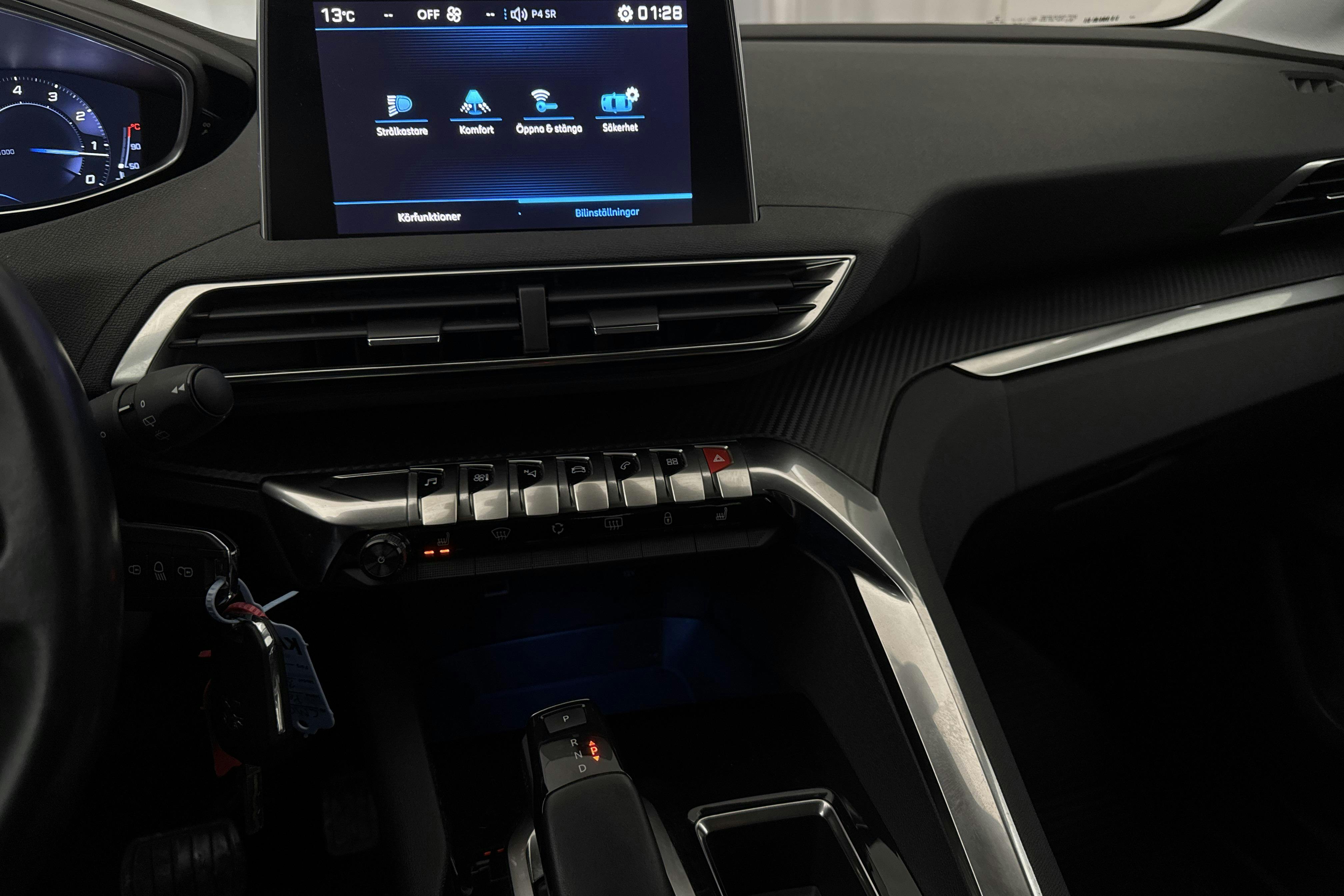 Peugeot 3008 1.2 PureTech (130hk) - 5 704 mil - Automat - 2018