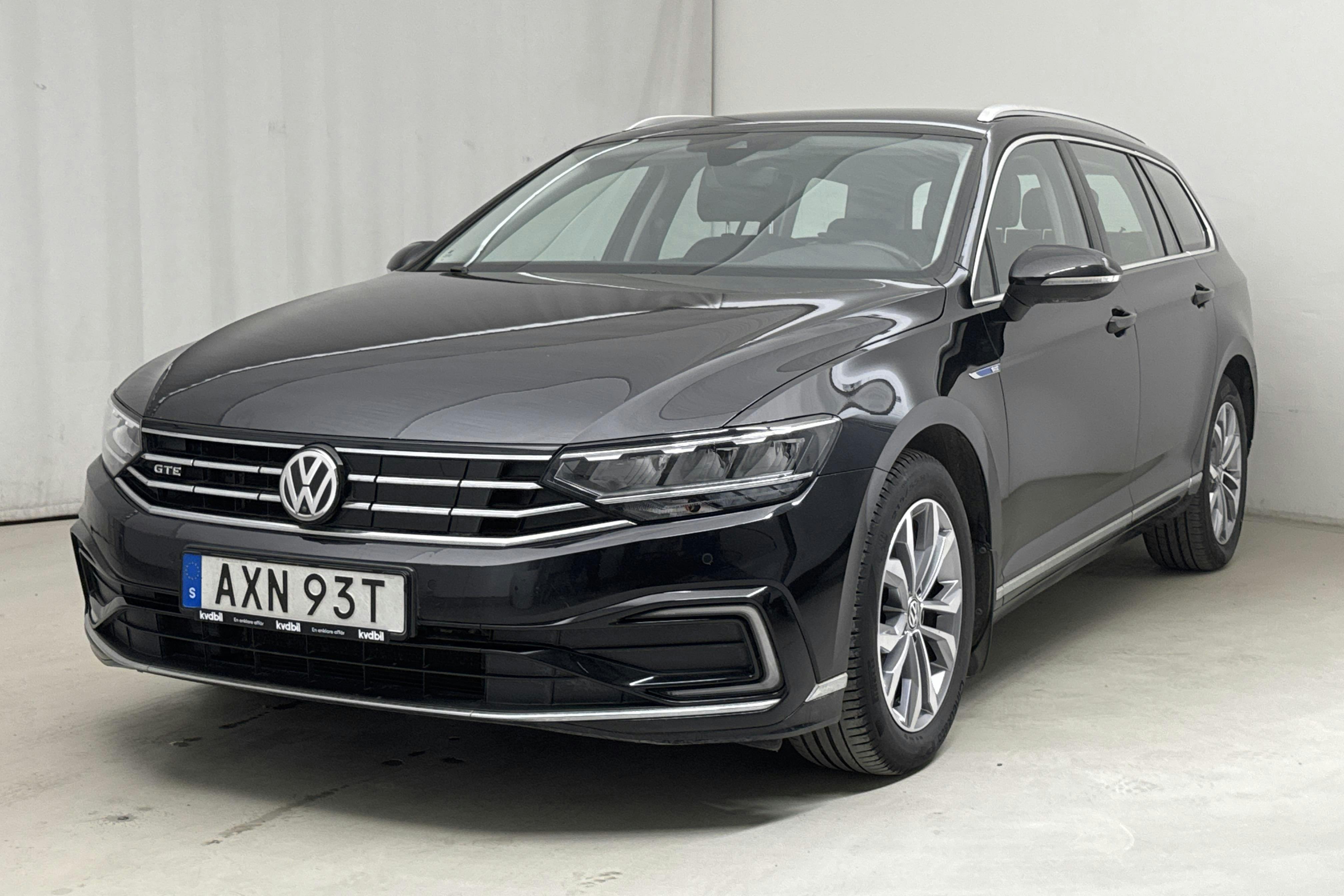 VW Passat 1.4 GTE Sportscombi (218hk) - 9 415 mil - Automat - svart - 2020