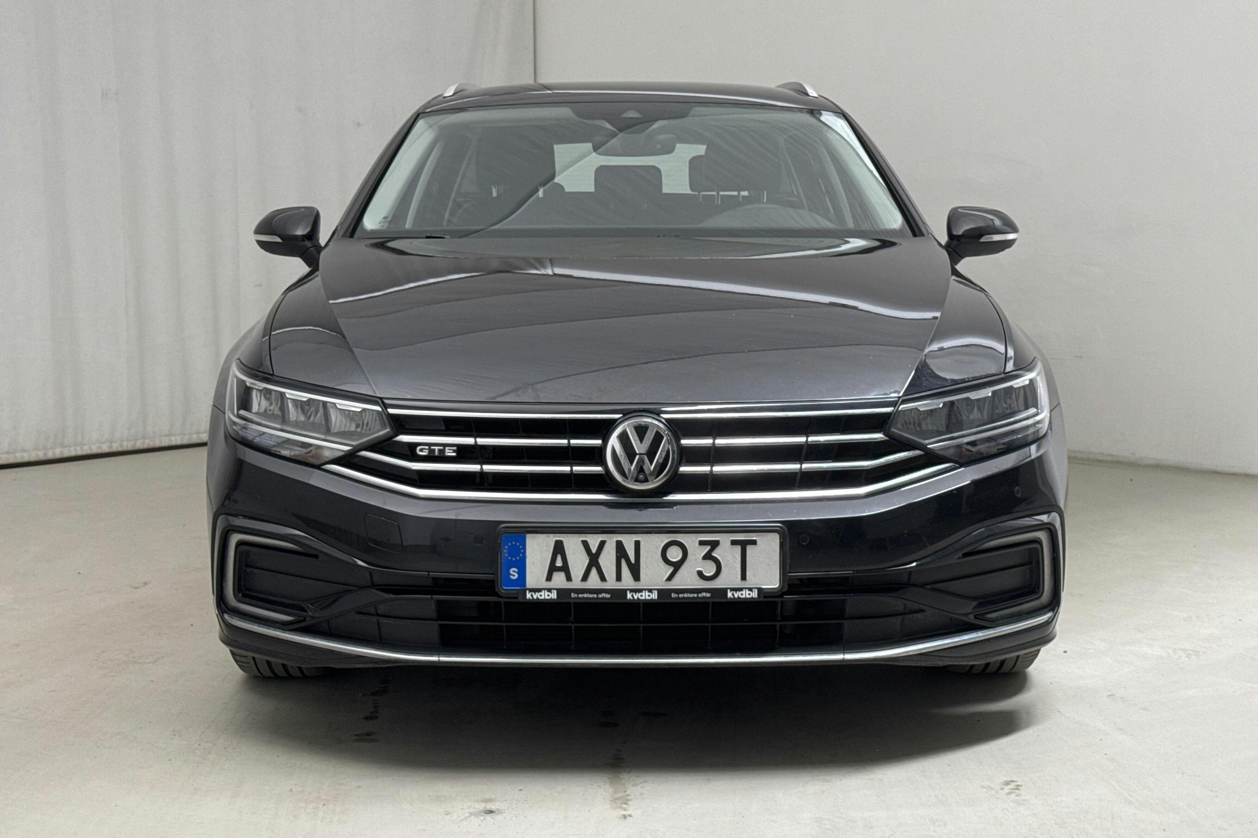 VW Passat 1.4 GTE Sportscombi (218hk) - 9 415 mil - Automat - svart - 2020