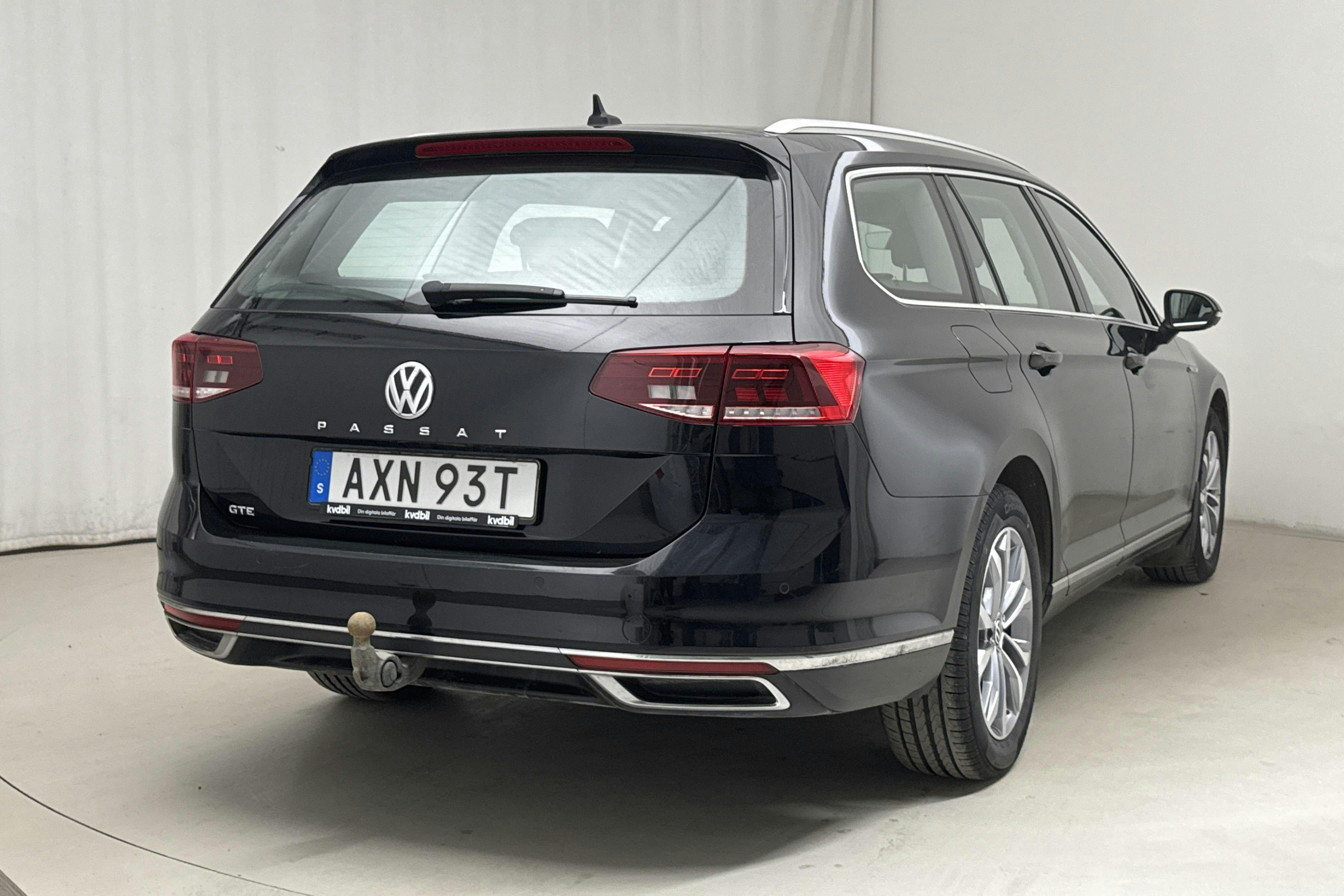VW Passat 1.4 GTE Sportscombi (218hk) - 9 415 mil - Automat - svart - 2020