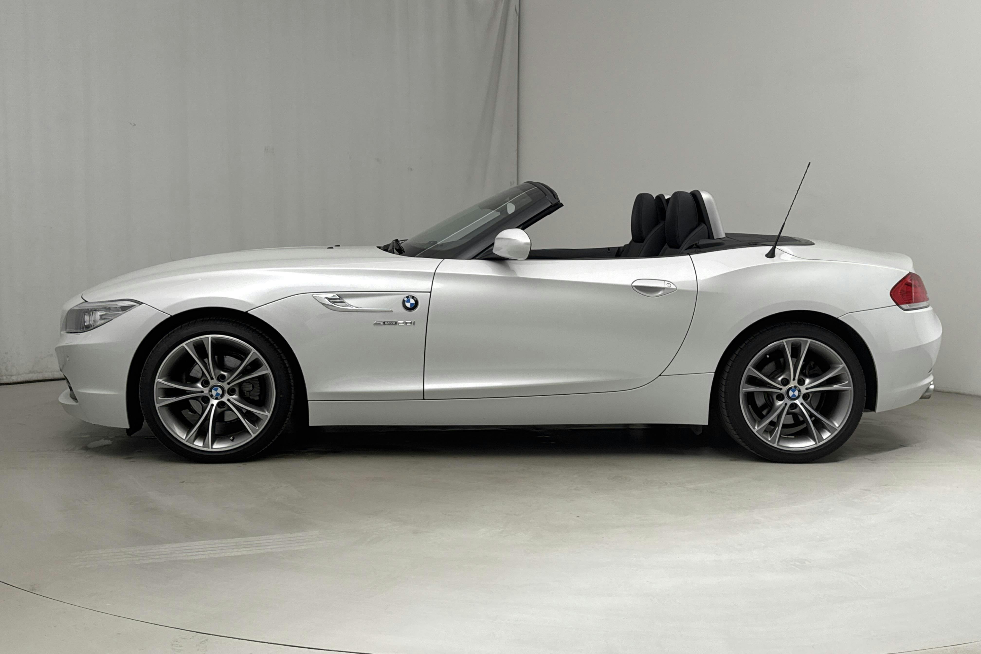 BMW Z4 sDrive 20i Roadster, E89 (184hk) - 26 640 km - Automatic - white - 2013
