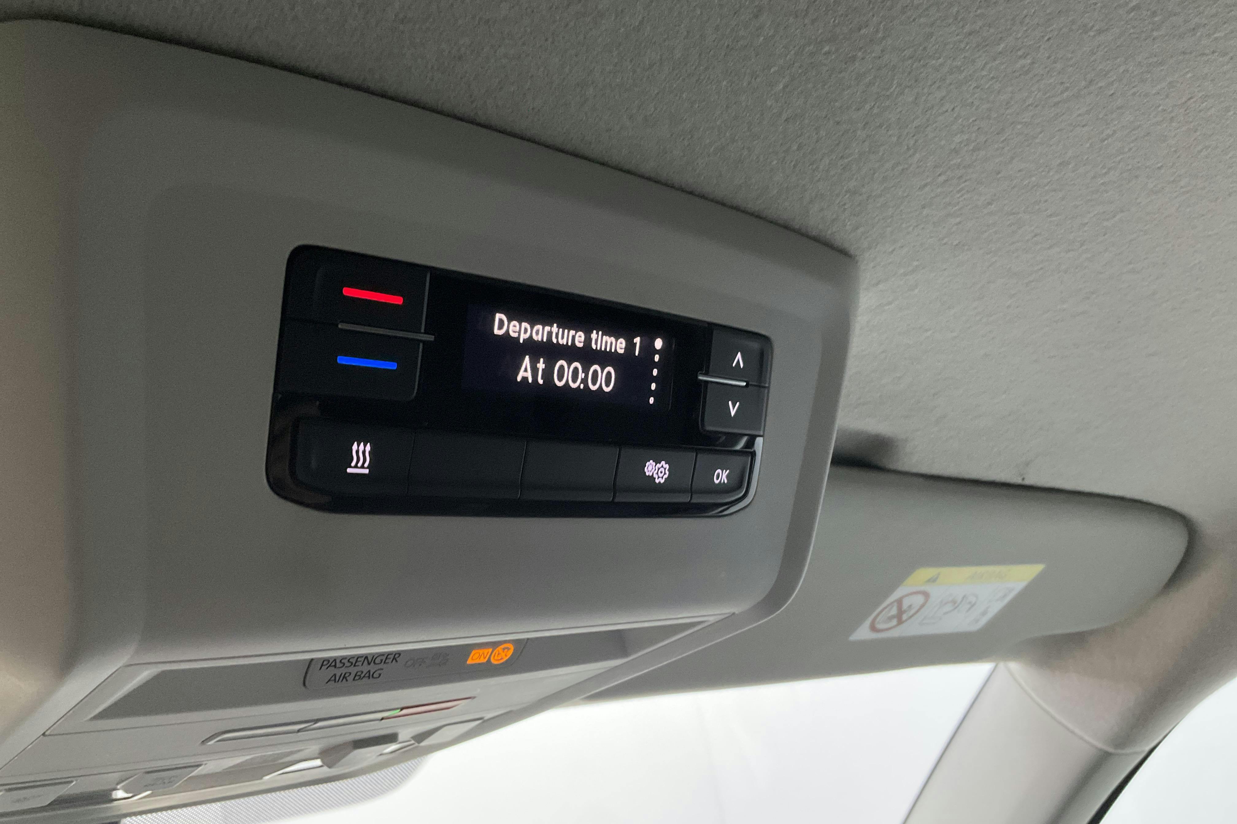 VW Transporter T6 2.0 TDI BMT Skåp (150hk) - 49 300 km - Automatyczna - czarny - 2020