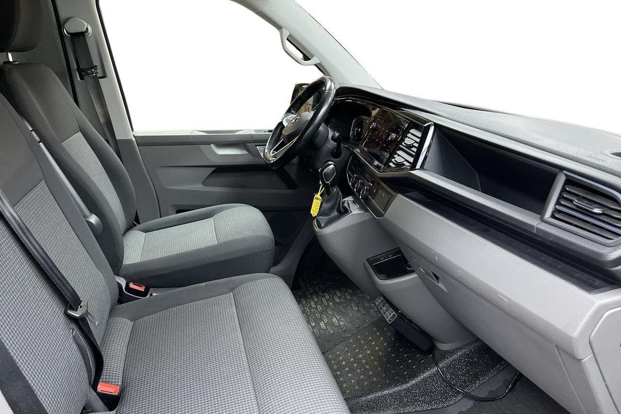 VW Transporter T6 2.0 TDI BMT Skåp (150hk) - 49 300 km - Automatyczna - czarny - 2020