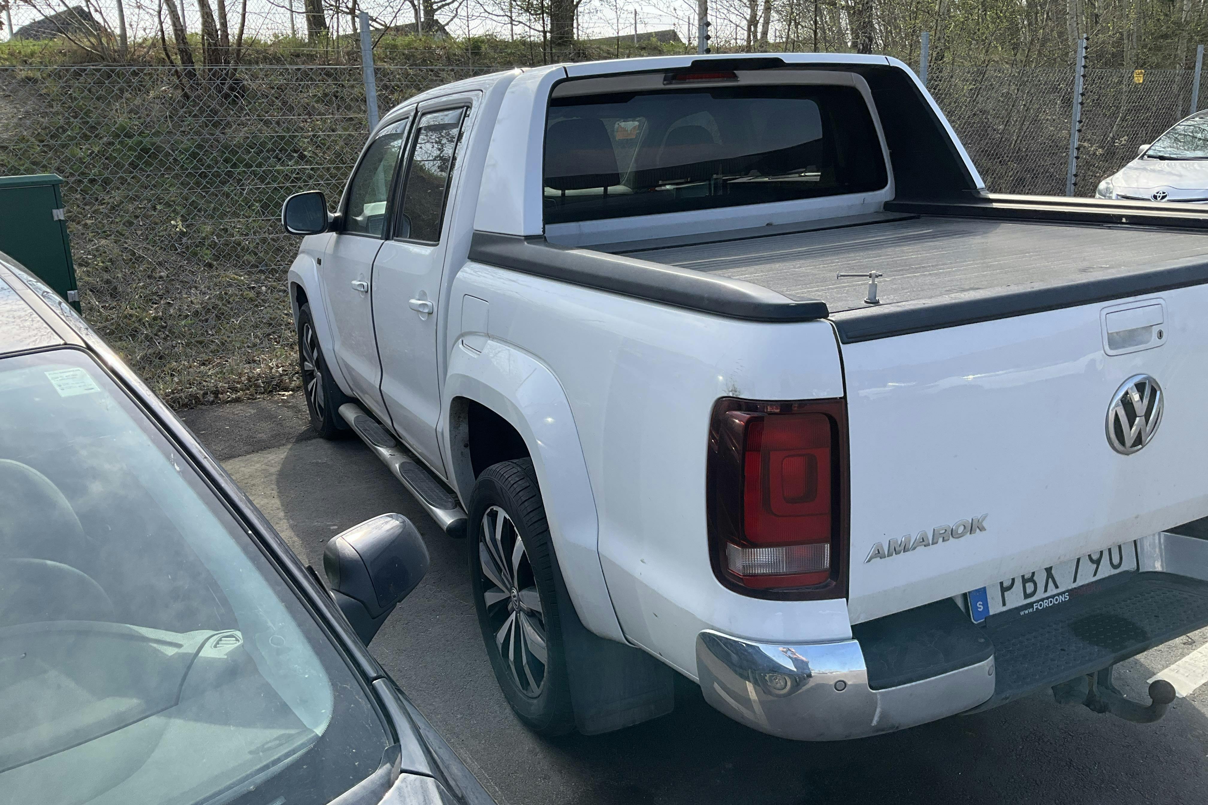 VW Amarok 3.0 TDI 4motion (224hk) - 28 957 mil - Automat - vit - 2018