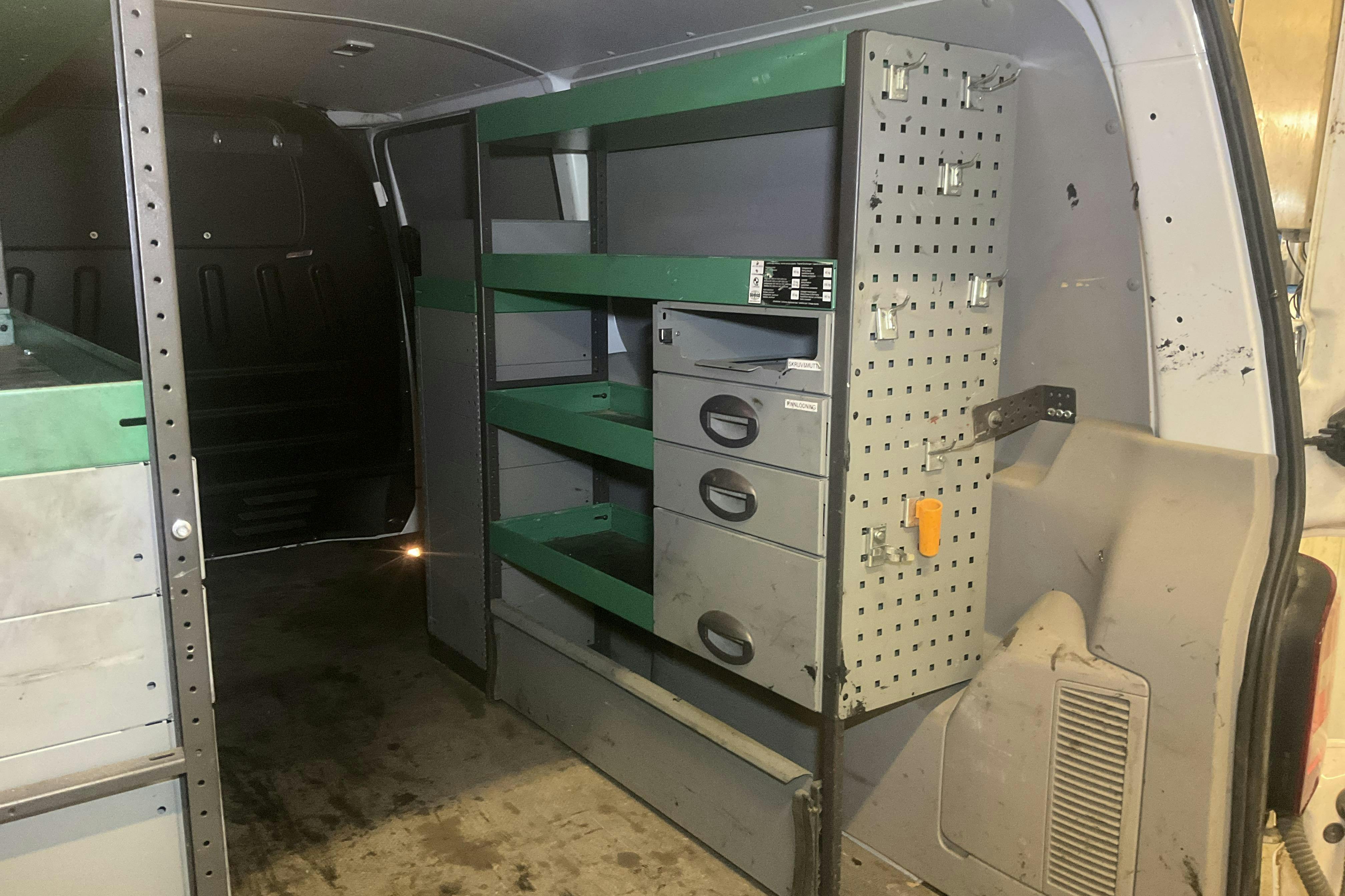 VW Transporter T6 2.0 TDI BMT Skåp 4MOTION (150hk) - 130 610 km - Manualna - biały - 2018