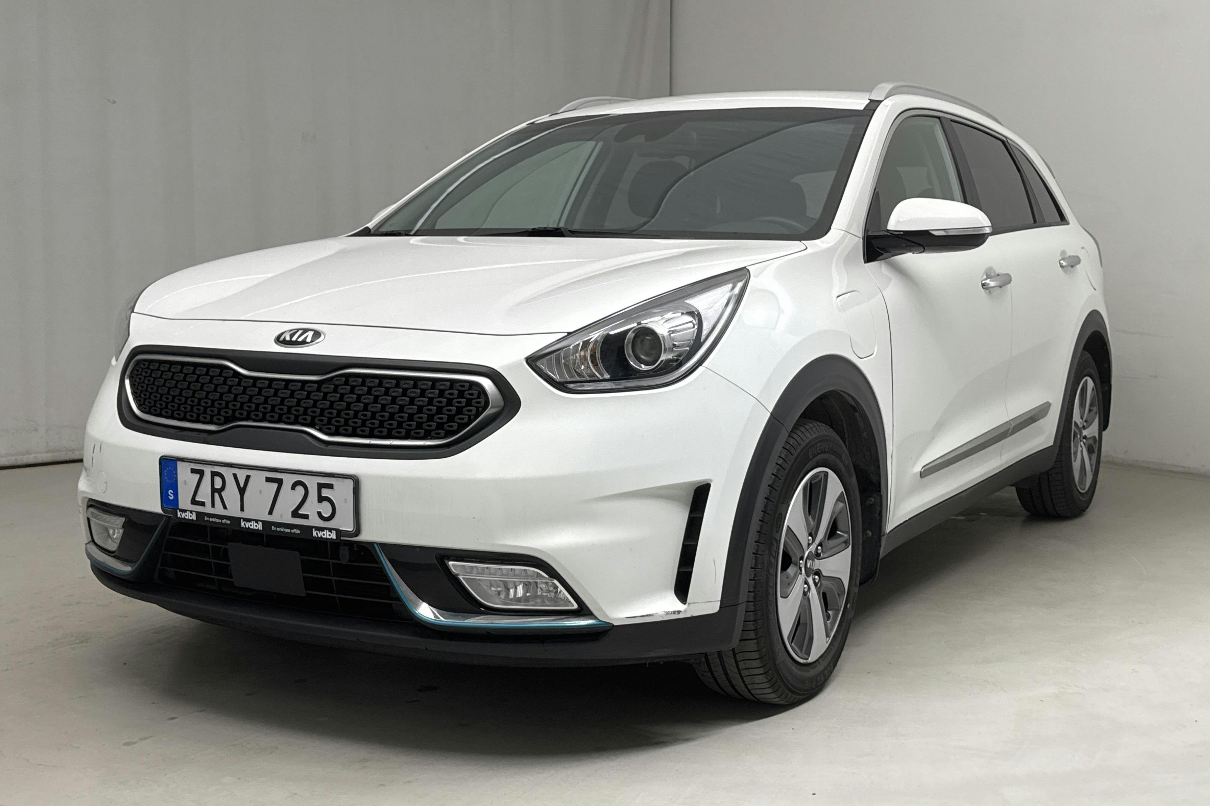 KIA Niro Plug-in Hybrid 1.6 (141hk) - 46 120 km - Automatic - white - 2019