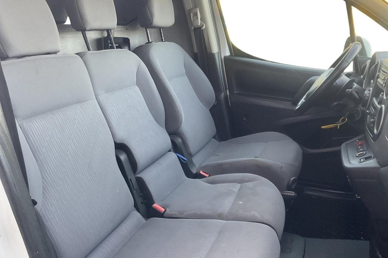 Peugeot Partner 1.6 BlueHDI Skåp (100hk) - 231 380 km - Automatic - white - 2016