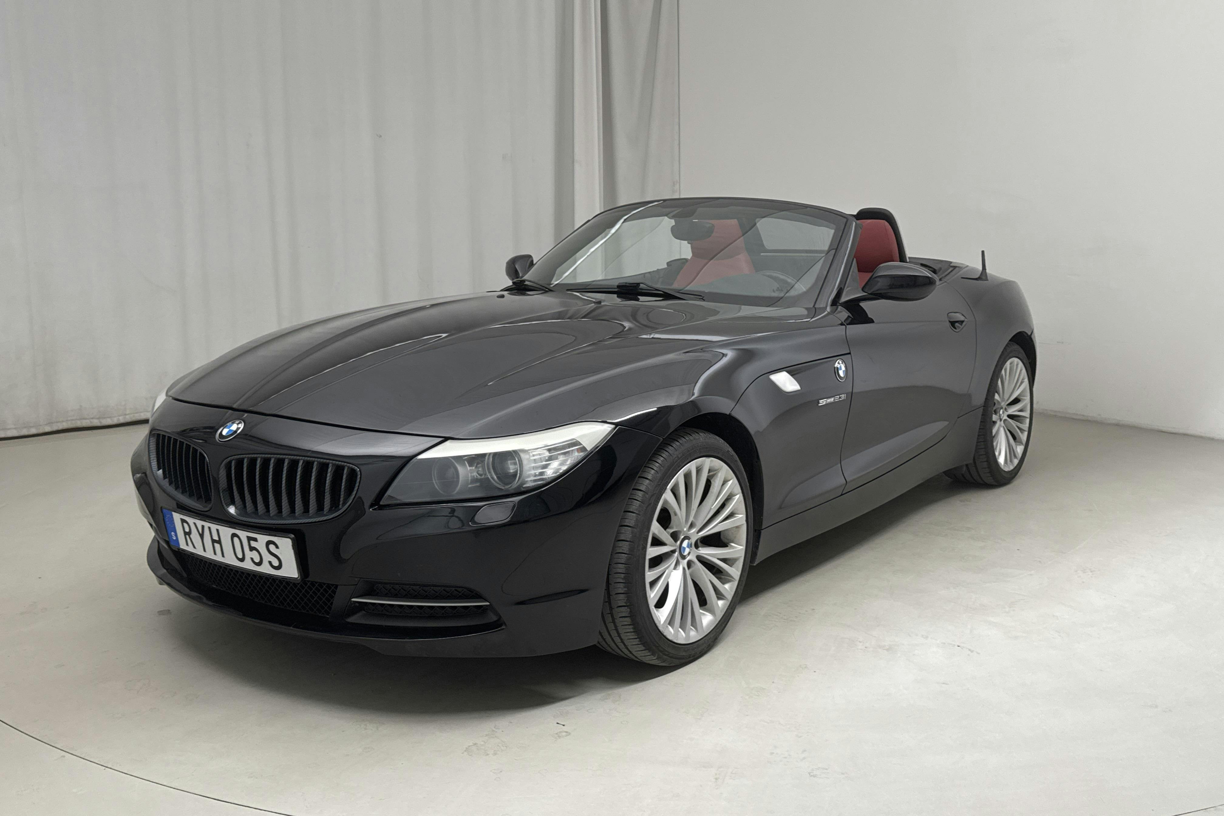 BMW Z4 sDrive 23i Roadster (204hk) - 4 608 mil - Automat - svart - 2010