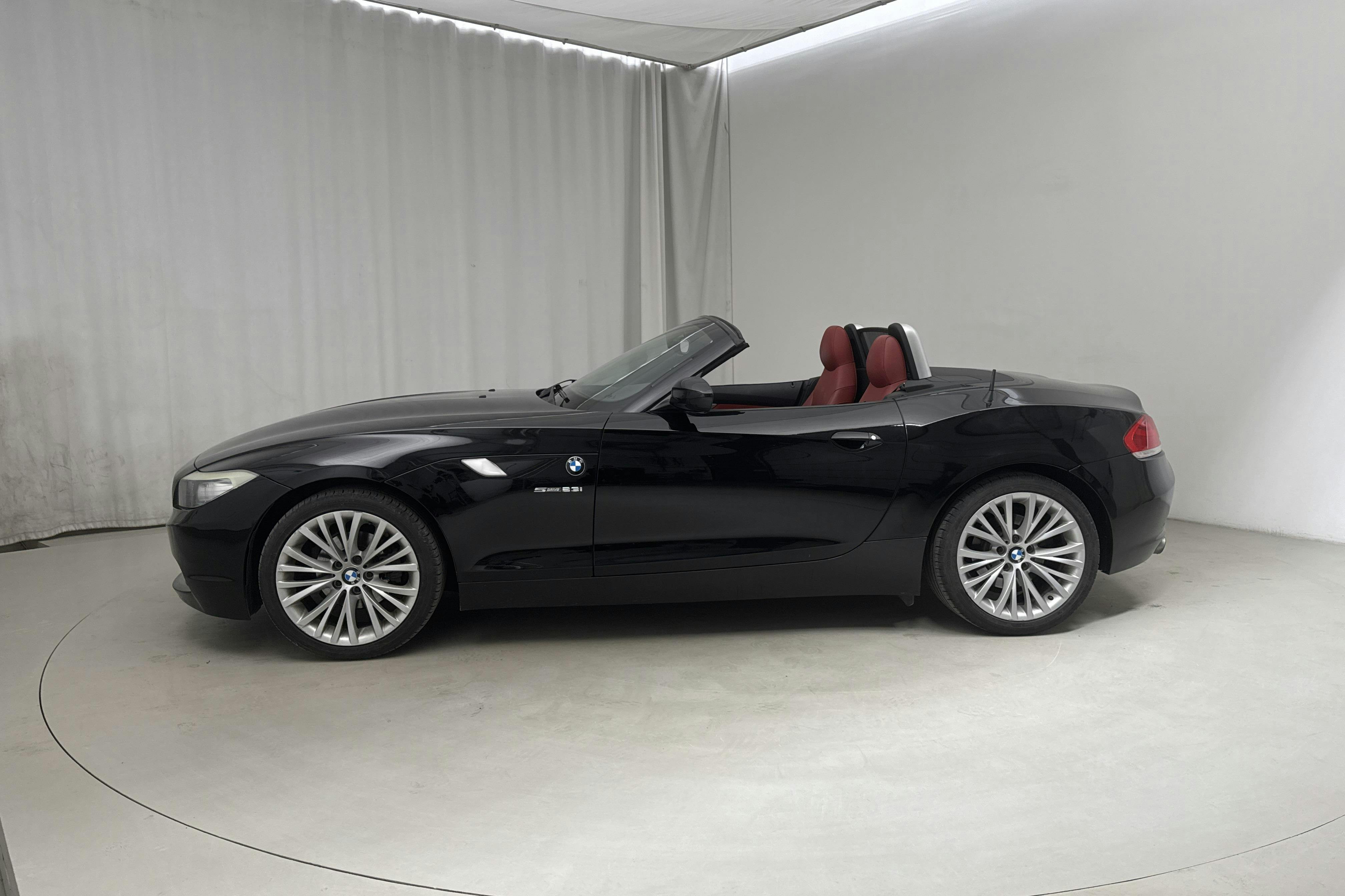 BMW Z4 sDrive 23i Roadster (204hk) - 4 608 mil - Automat - svart - 2010