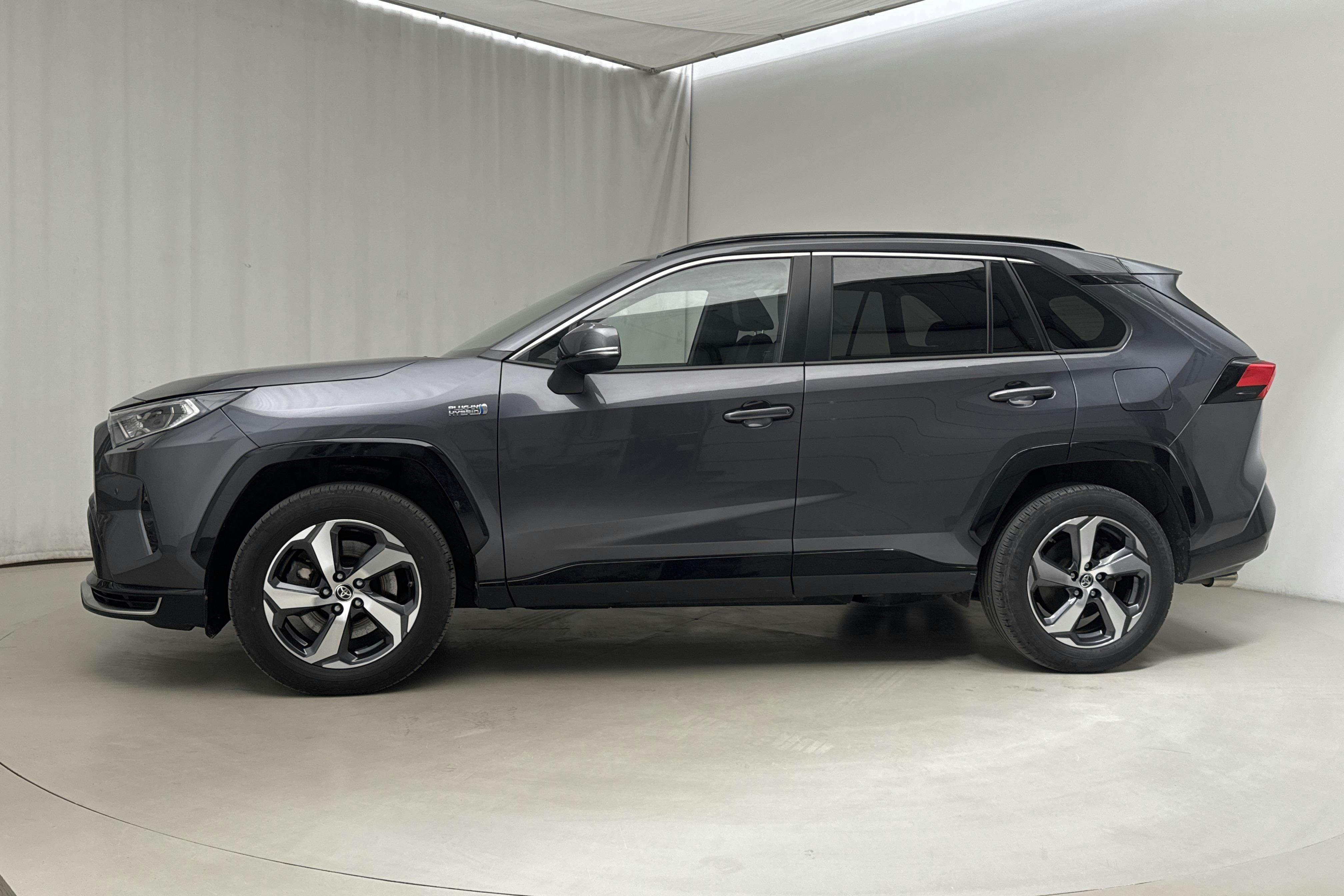 Toyota RAV4 2.5 Plug-in Hybrid AWD (306hk) - 6 669 mil - Automat - Dark Grey - 2021