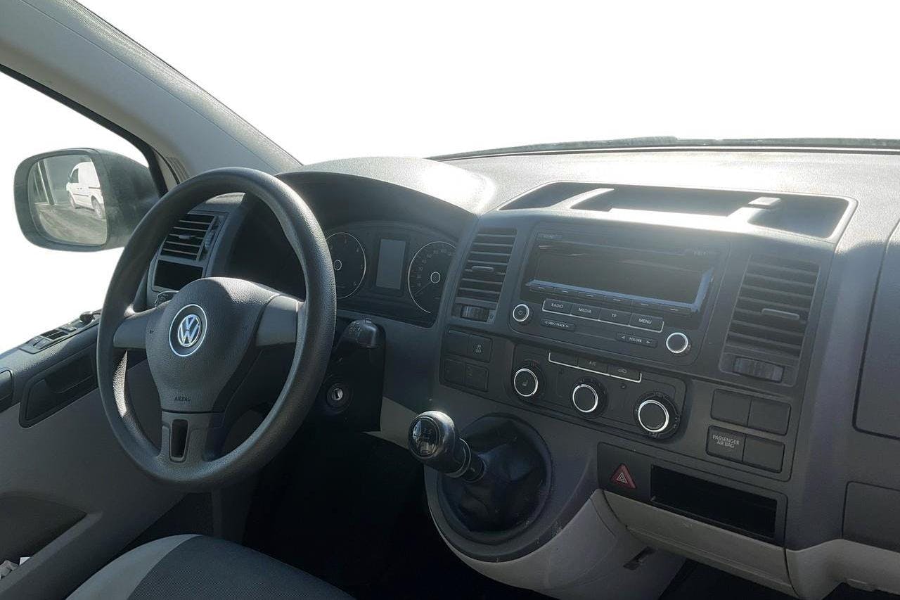 VW Transporter T5 2.0 TDI (102hk) - 212 760 km - Manualna - biały - 2015