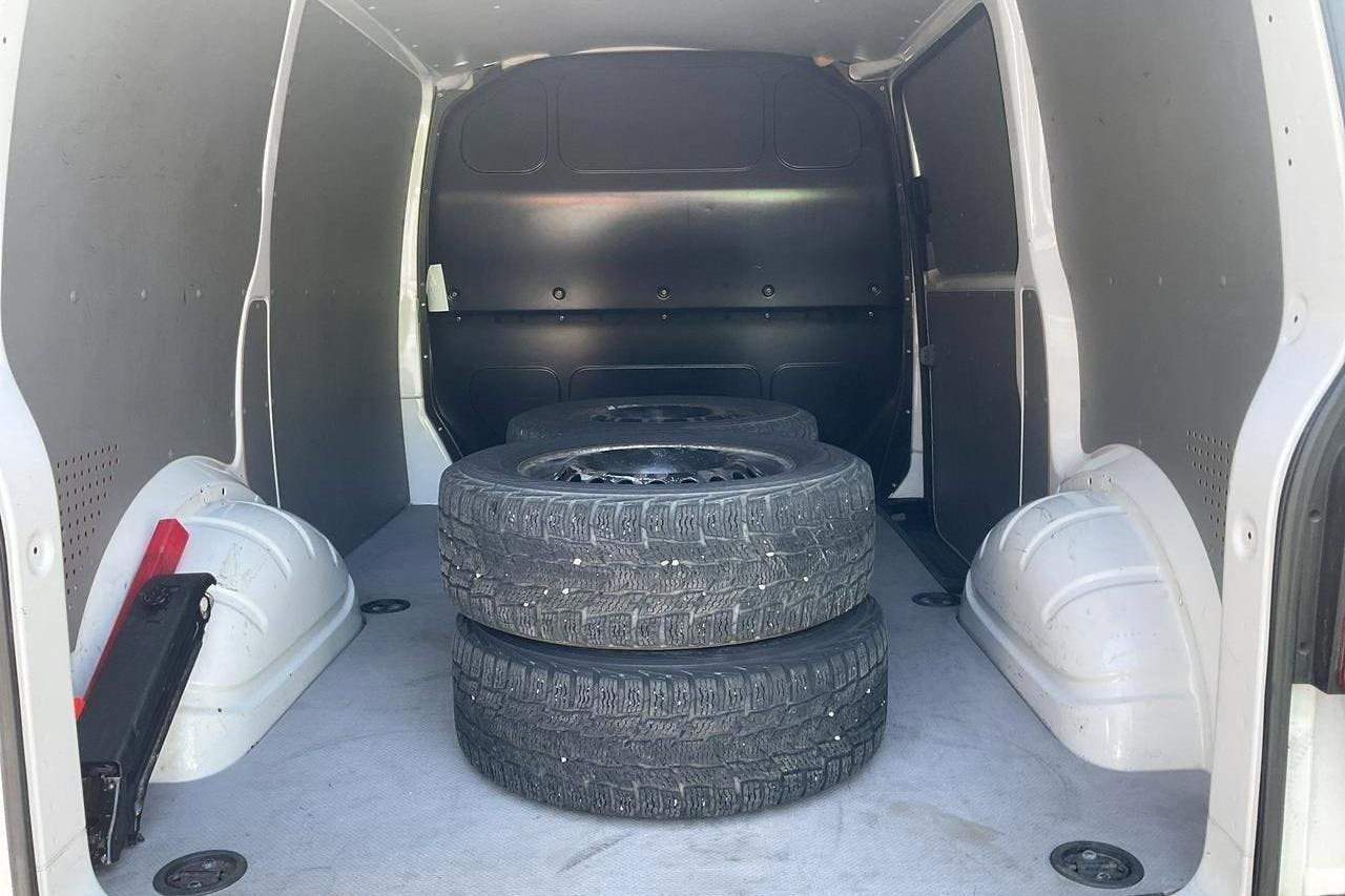 VW Transporter T5 2.0 TDI (102hk) - 212 760 km - Manualna - biały - 2015