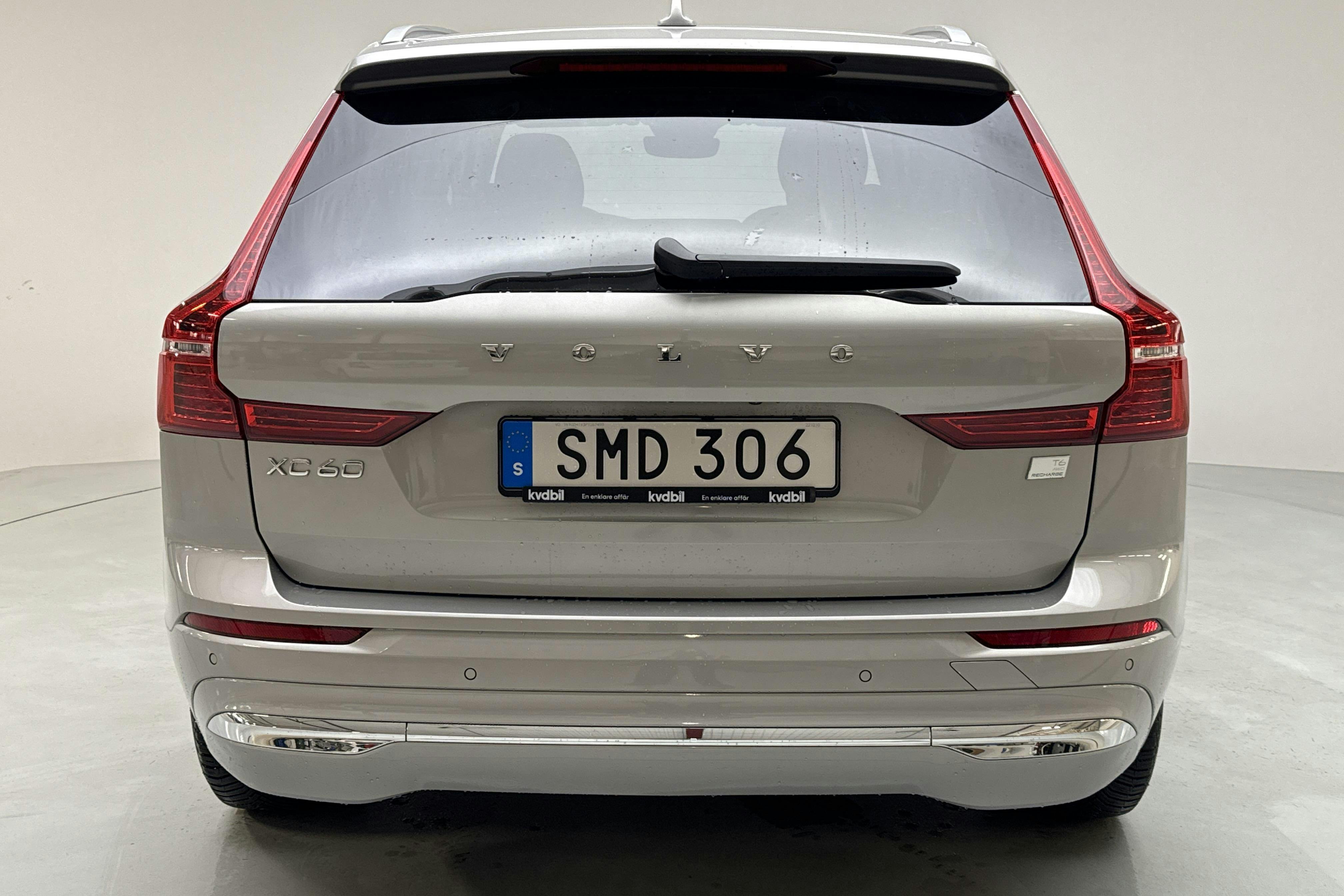 Volvo XC60 T6 AWD Recharge (350hk) - 6 964 mil - Automat - silver - 2023