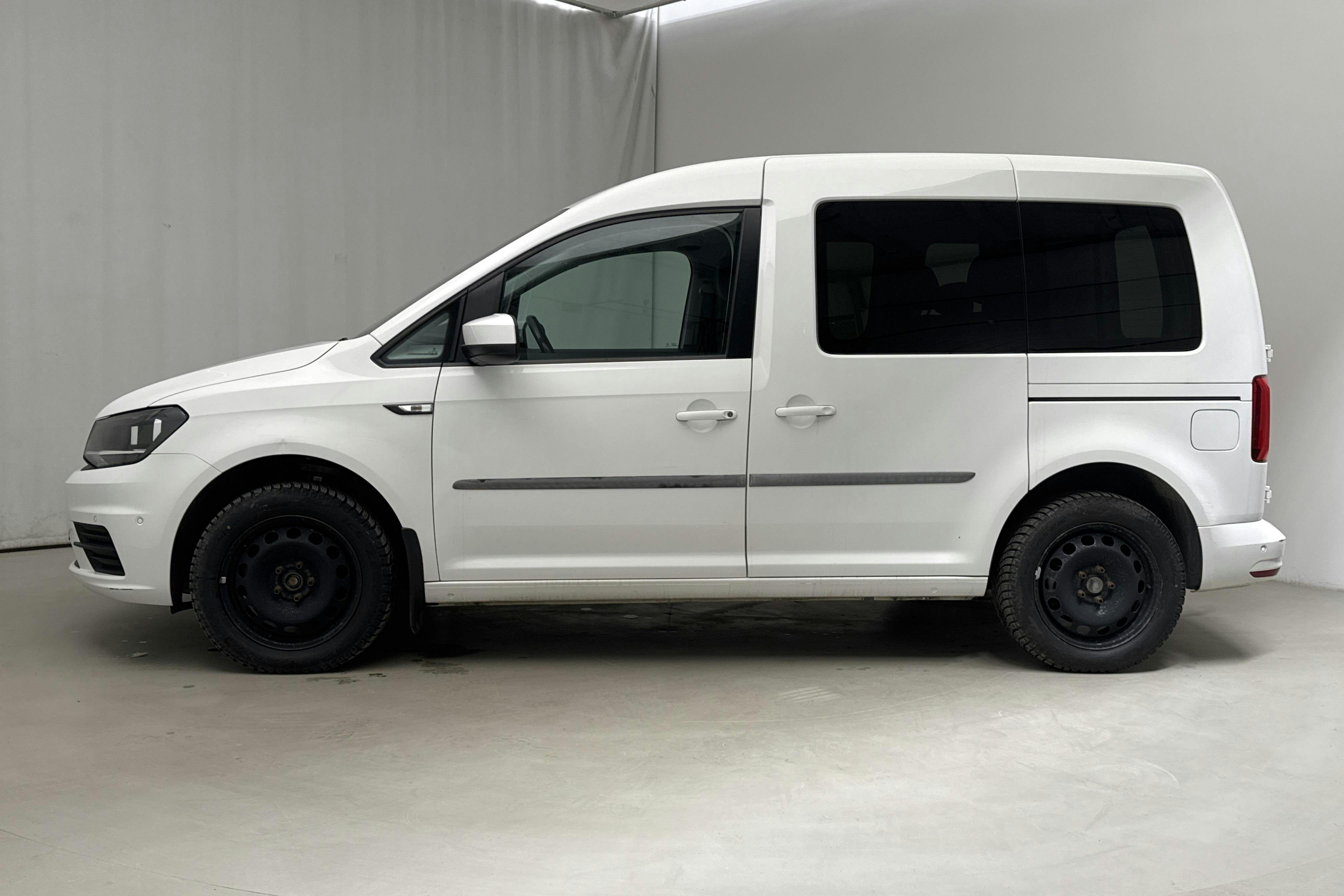 VW Caddy Life 1.4 TGI (110hk) - 60 670 km - Automaatne - valge - 2017