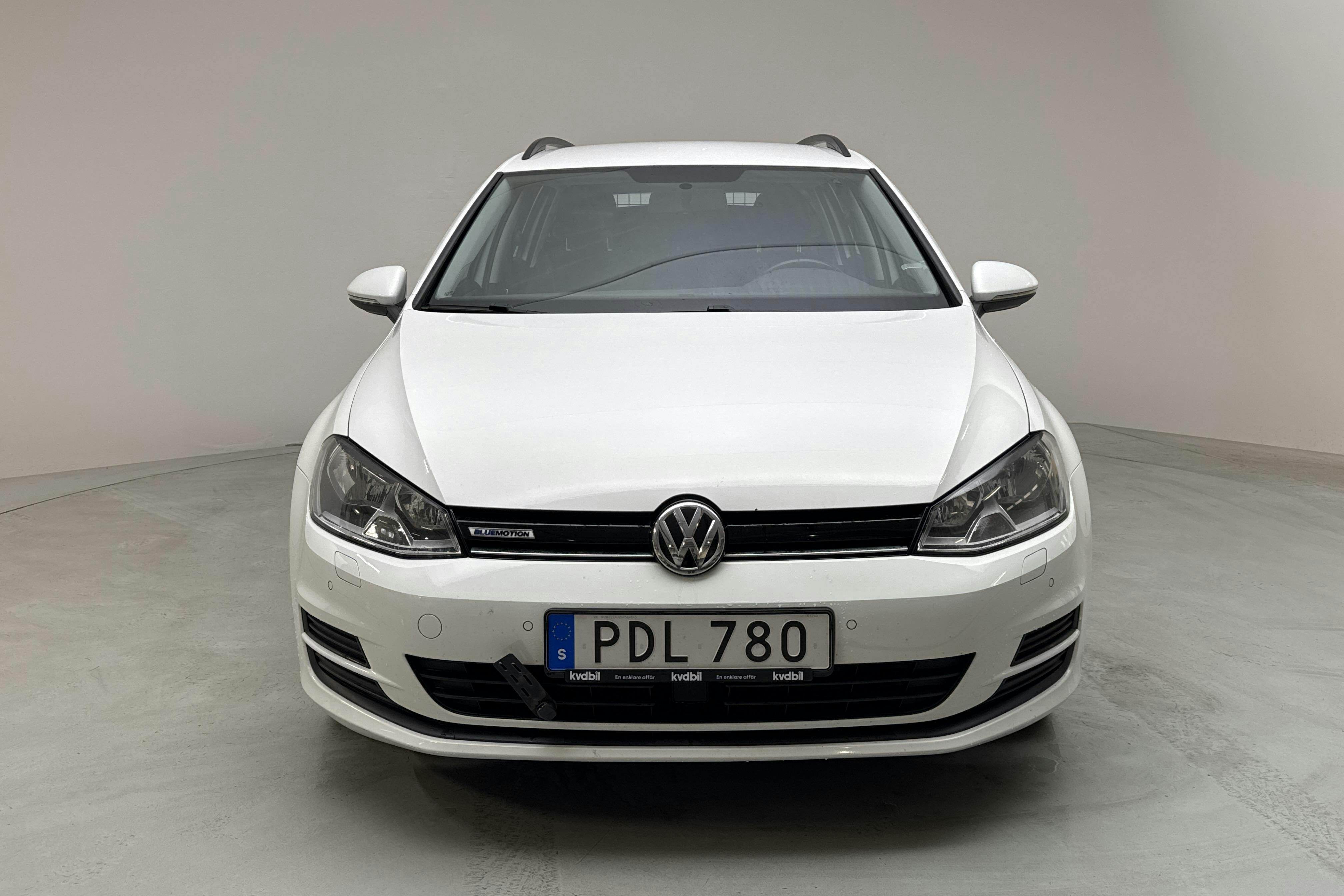 VW Golf VII 1.4 TGI BlueMotion Sportscombi (110hk) - 10 376 mil - Manuell - vit - 2017
