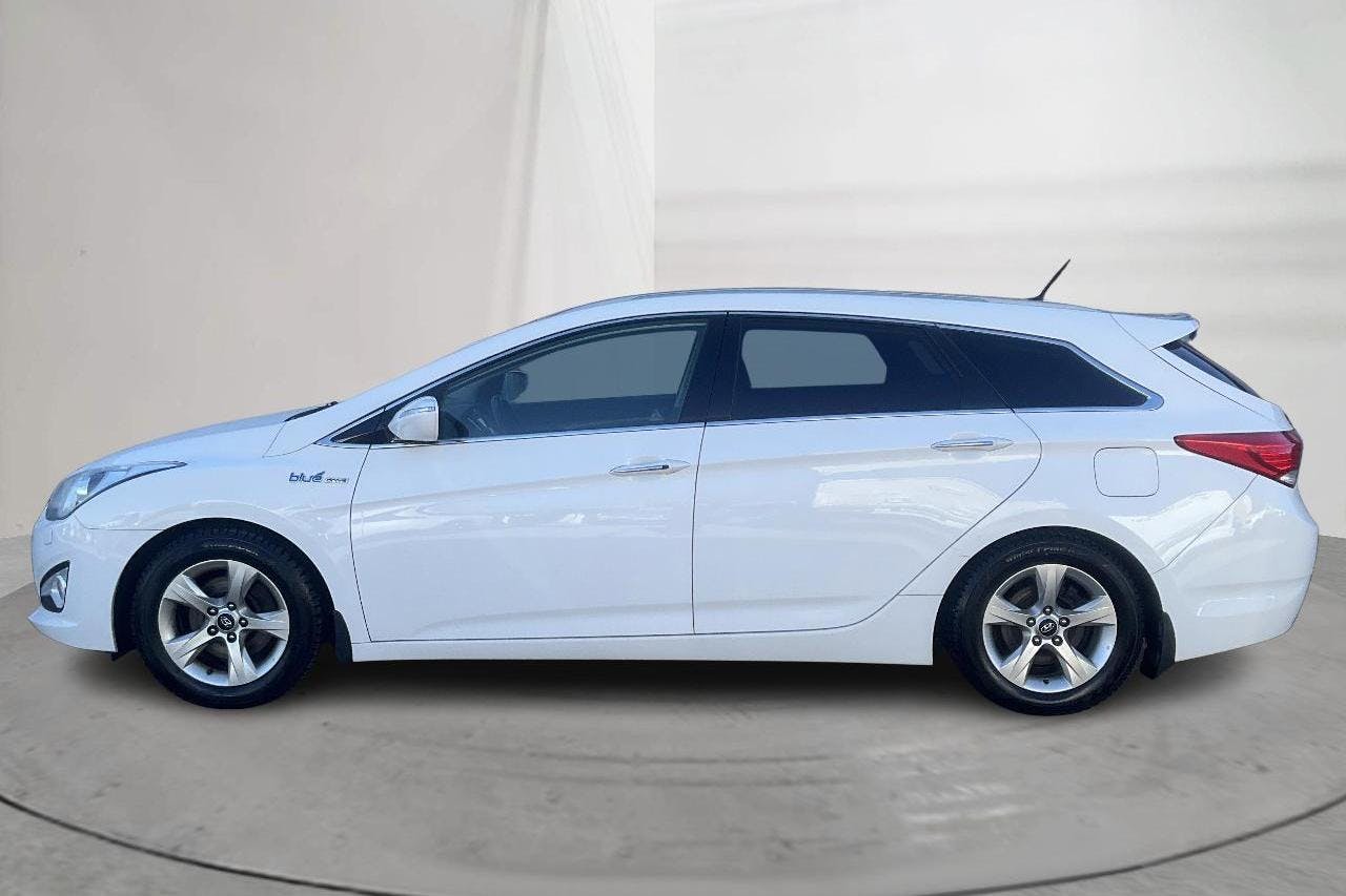 Hyundai i40 1.7 CRDi Kombi (136hk) - 17 489 mil - Manuell - vit - 2012