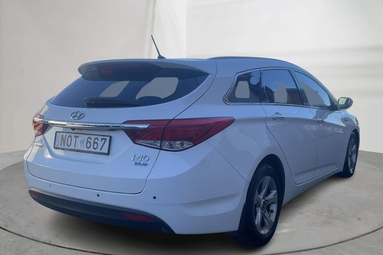 Hyundai i40 1.7 CRDi Kombi (136hk) - 17 489 mil - Manuell - vit - 2012