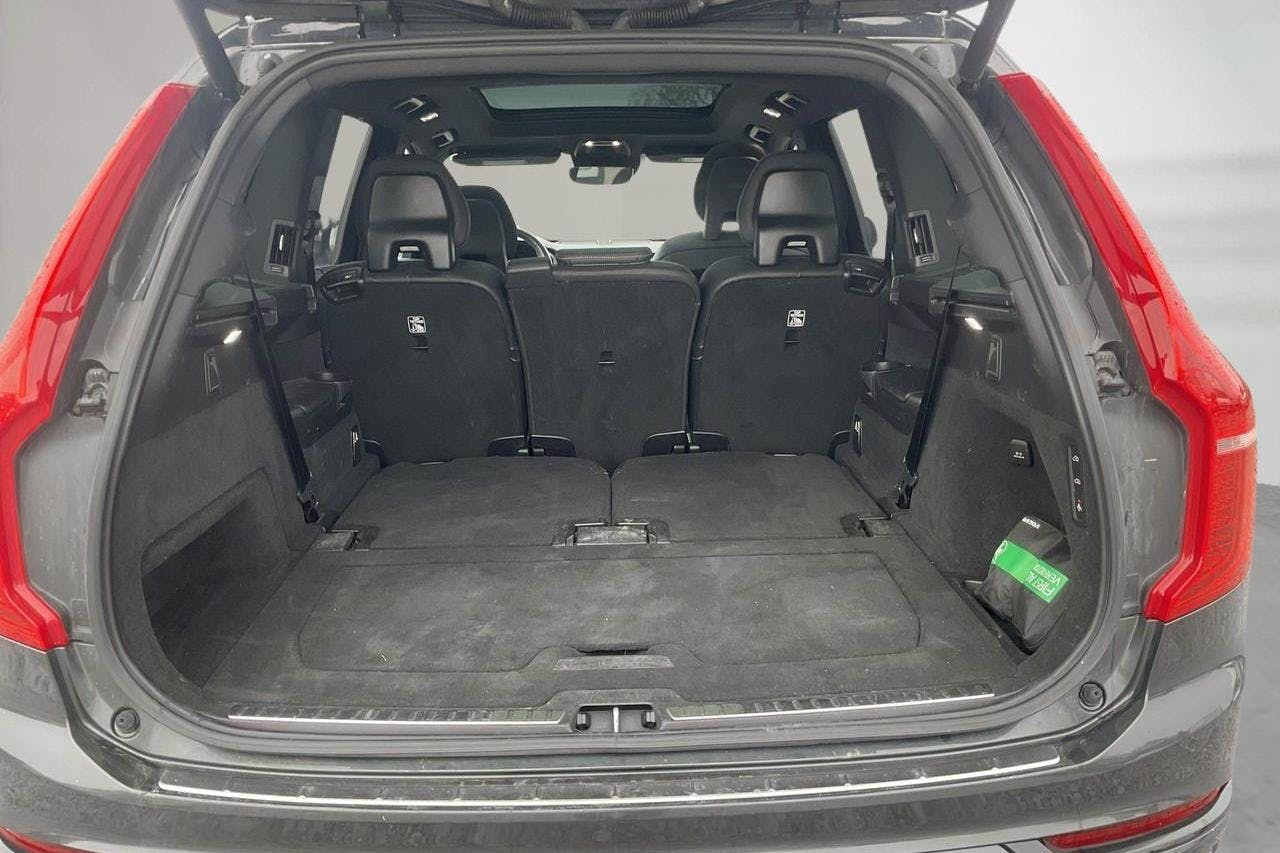 Volvo XC90 T8 AWD Twin Engine (390hk) - 142 990 km - Automaatne - hall - 2021