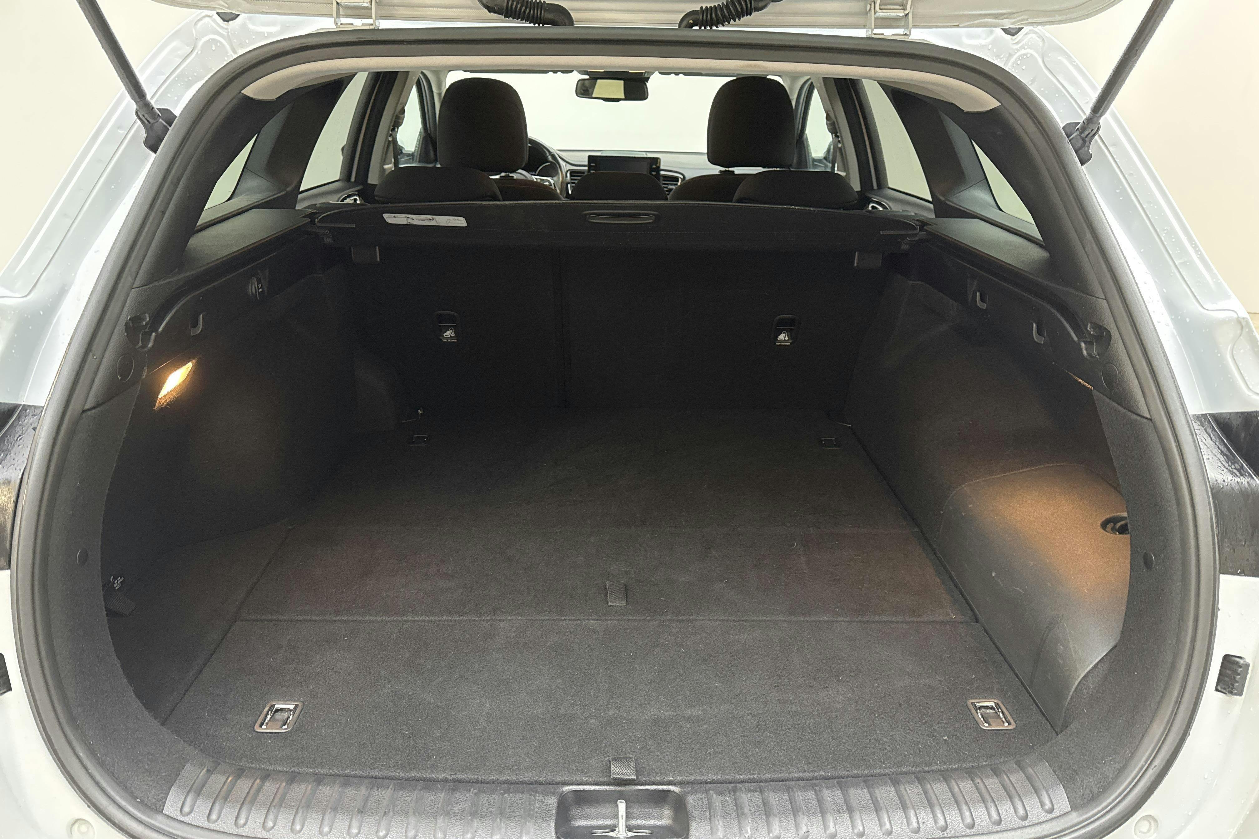 KIA Ceed 1.6 Plug-in Hybrid SW (141hk) - 129 360 km - Automaatne - valge - 2021