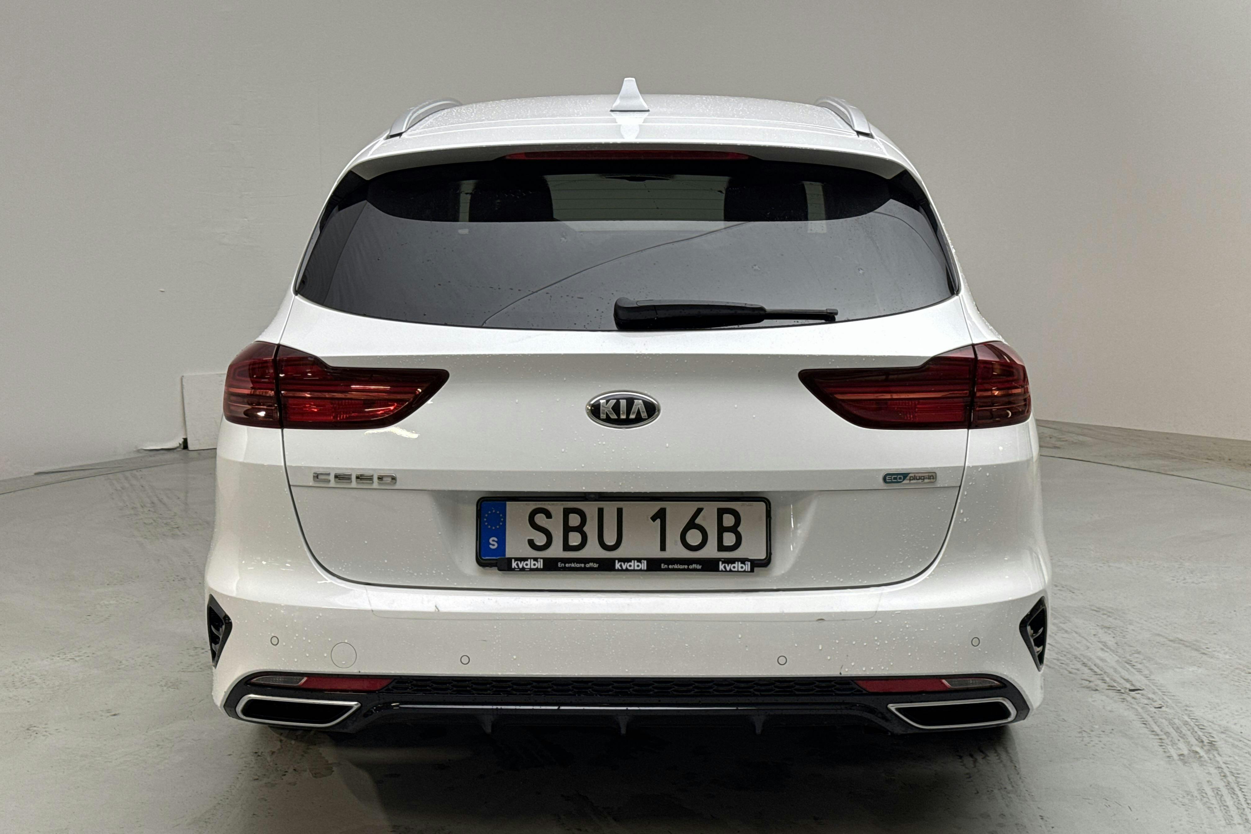 KIA Ceed 1.6 Plug-in Hybrid SW (141hk) - 129 360 km - Automaatne - valge - 2021