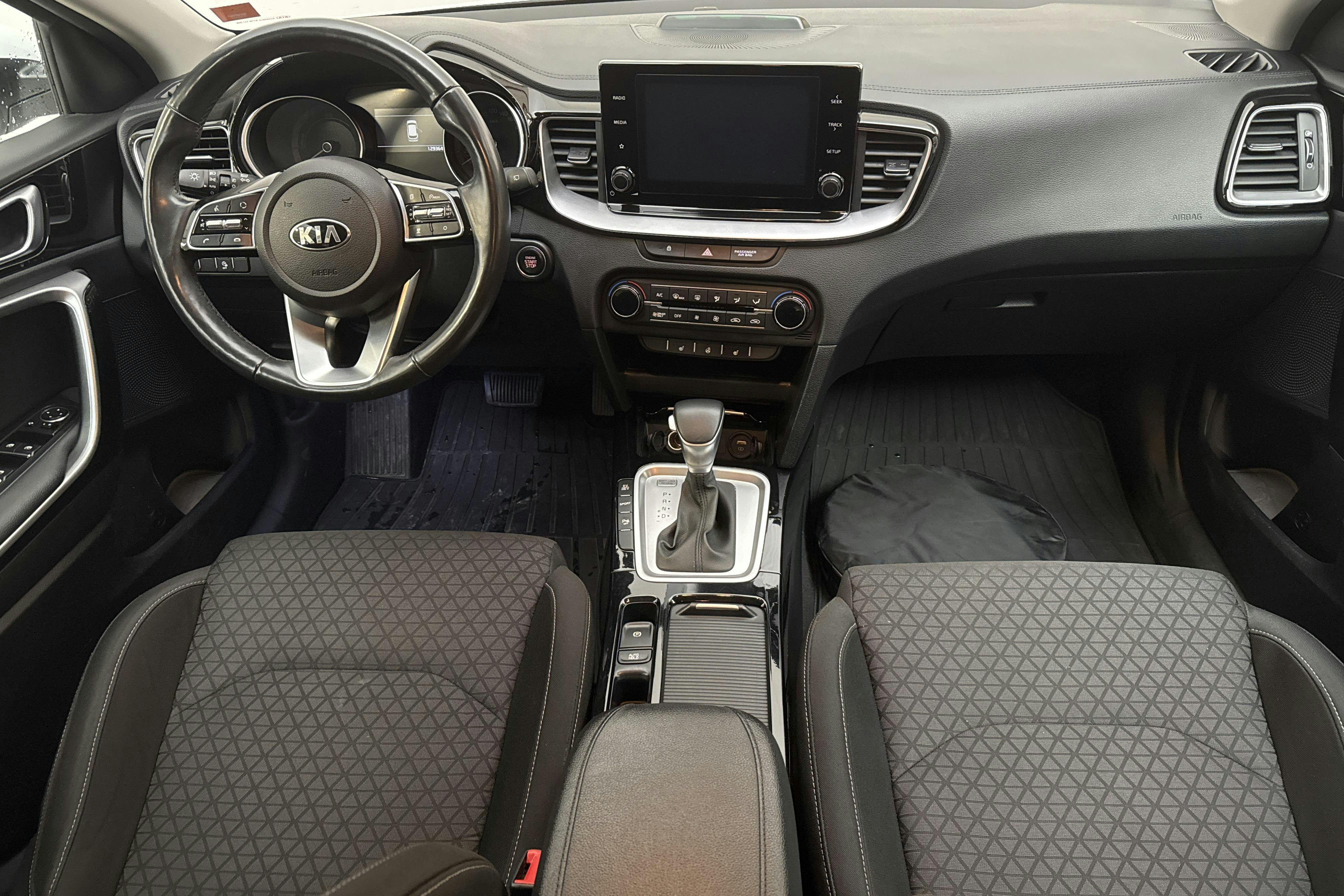 KIA Ceed 1.6 Plug-in Hybrid SW (141hk) - 129 360 km - Automaatne - valge - 2021