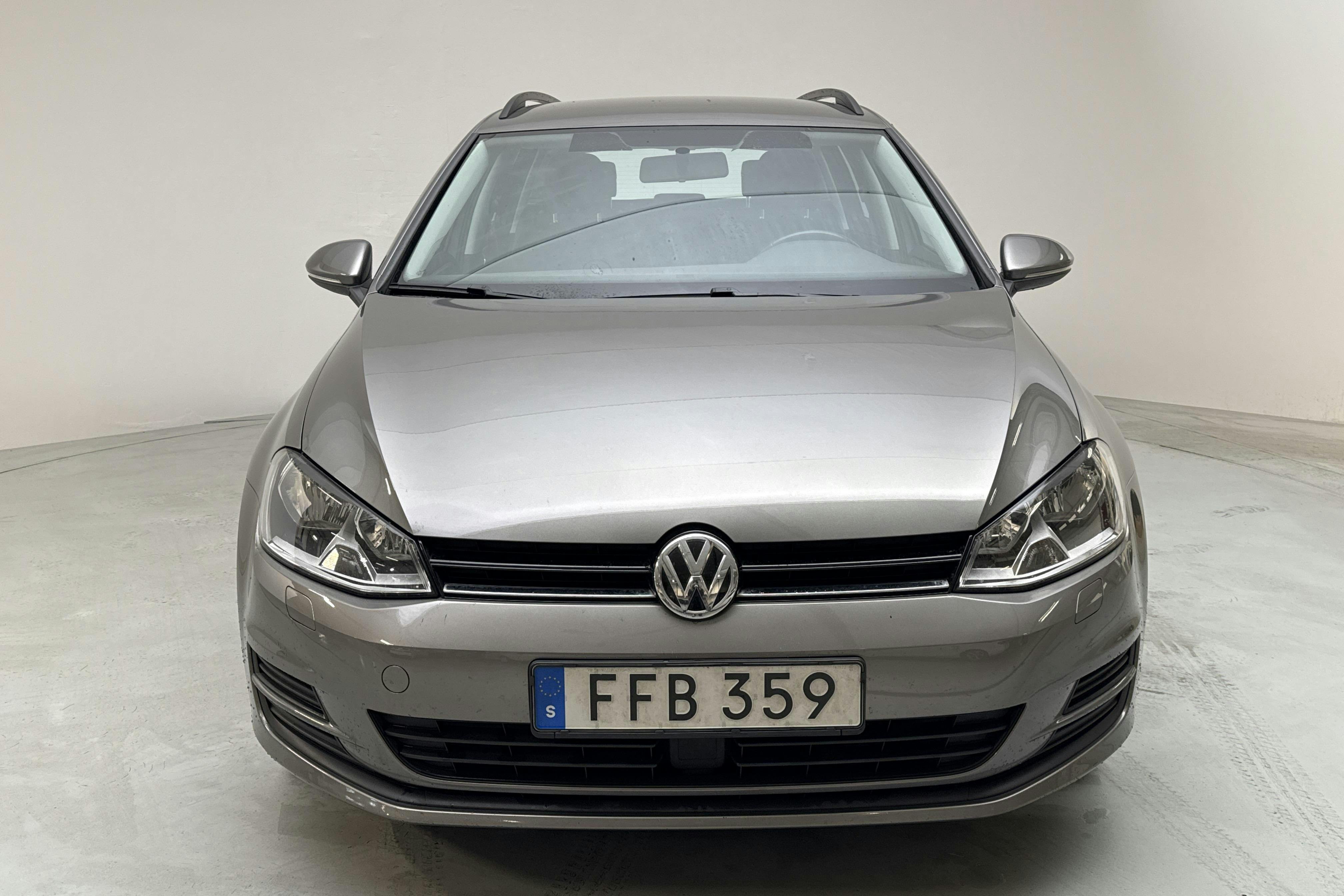 VW Golf VII 1.2 TSI Sportscombi (105hk) - 129 950 km - Käsitsi - hall - 2015