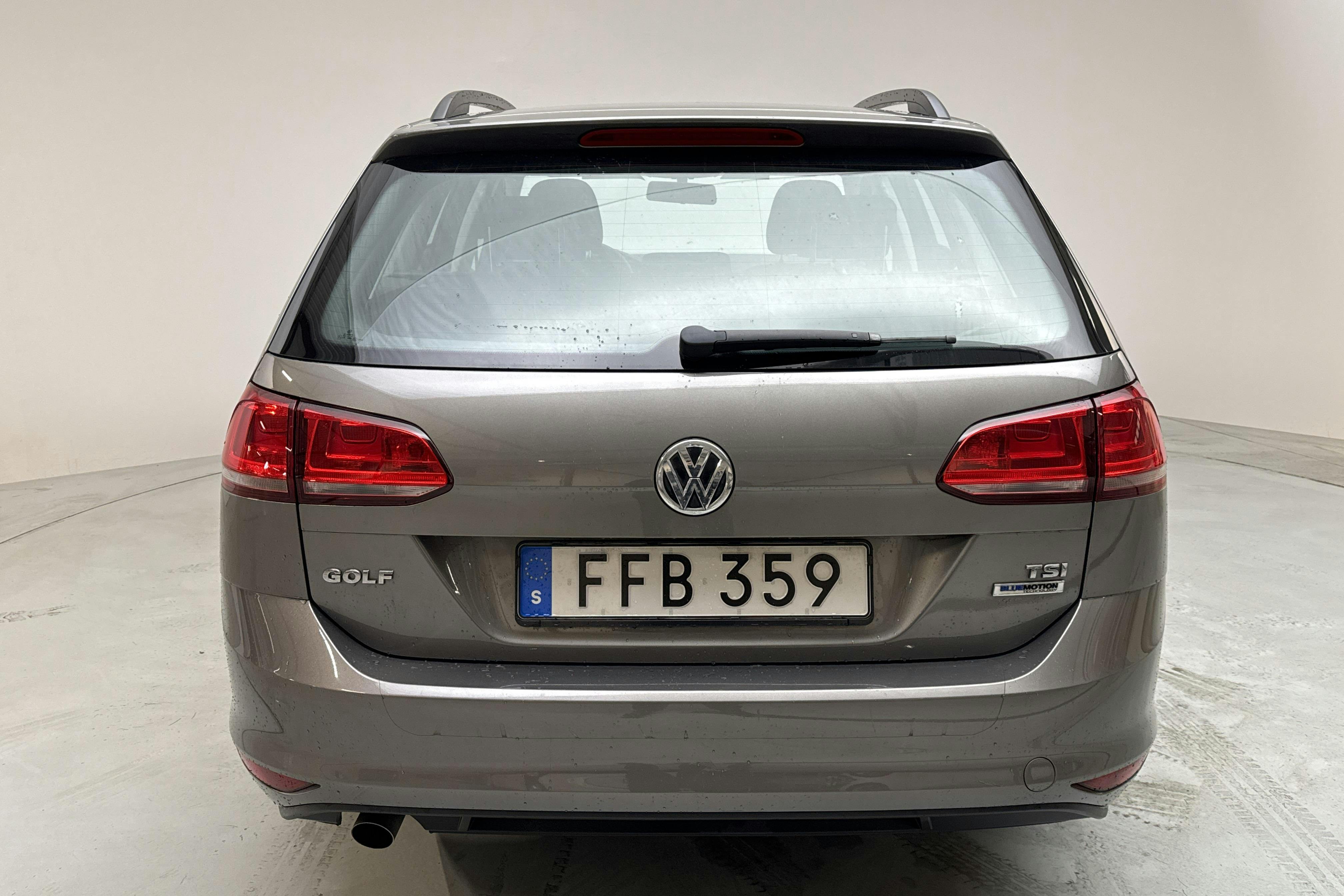 VW Golf VII 1.2 TSI Sportscombi (105hk) - 129 950 km - Käsitsi - hall - 2015