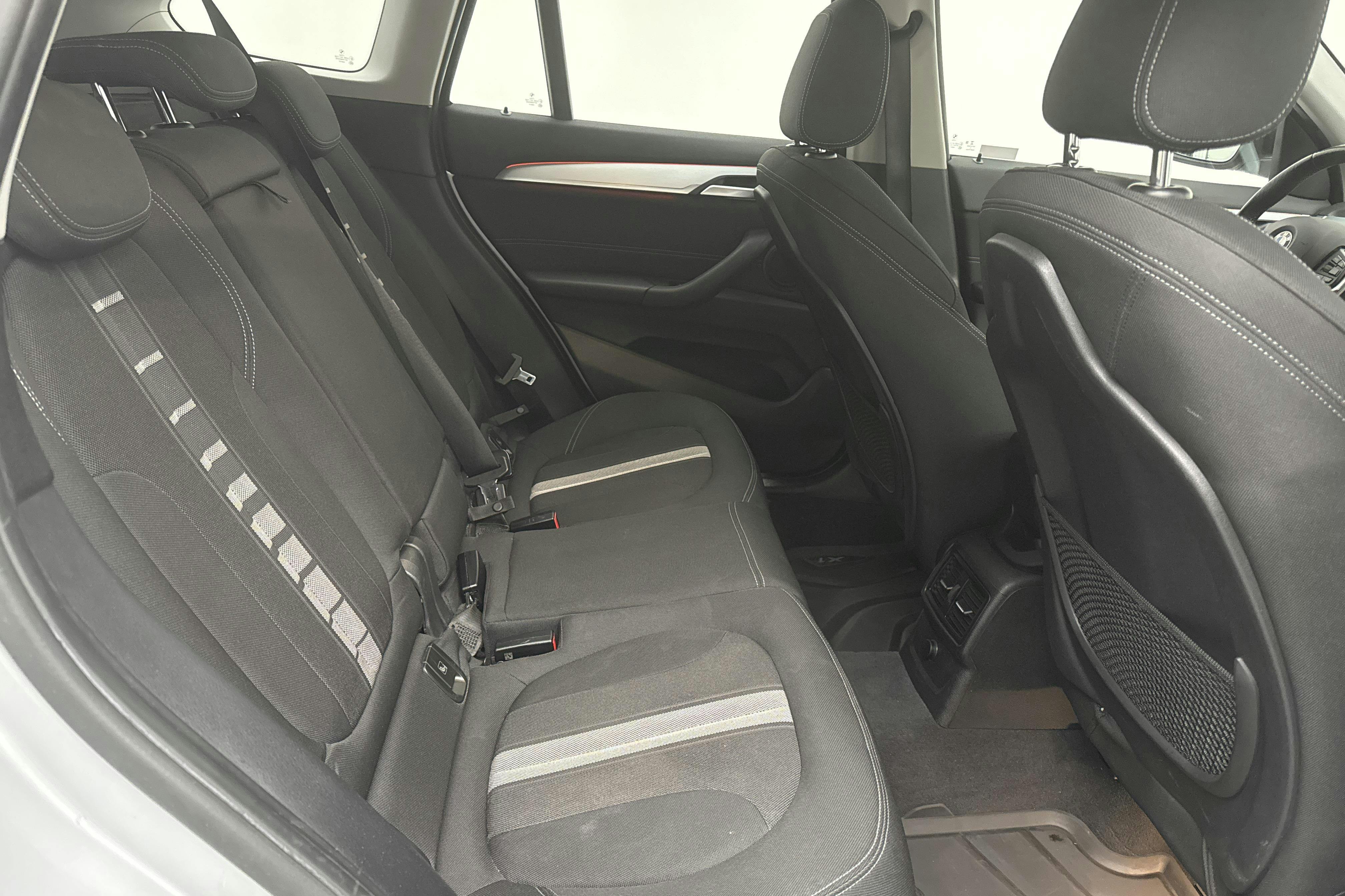 BMW X1 xDrive18d, F48 (150hk) - 81 730 km - Automaatne - hõbe - 2018