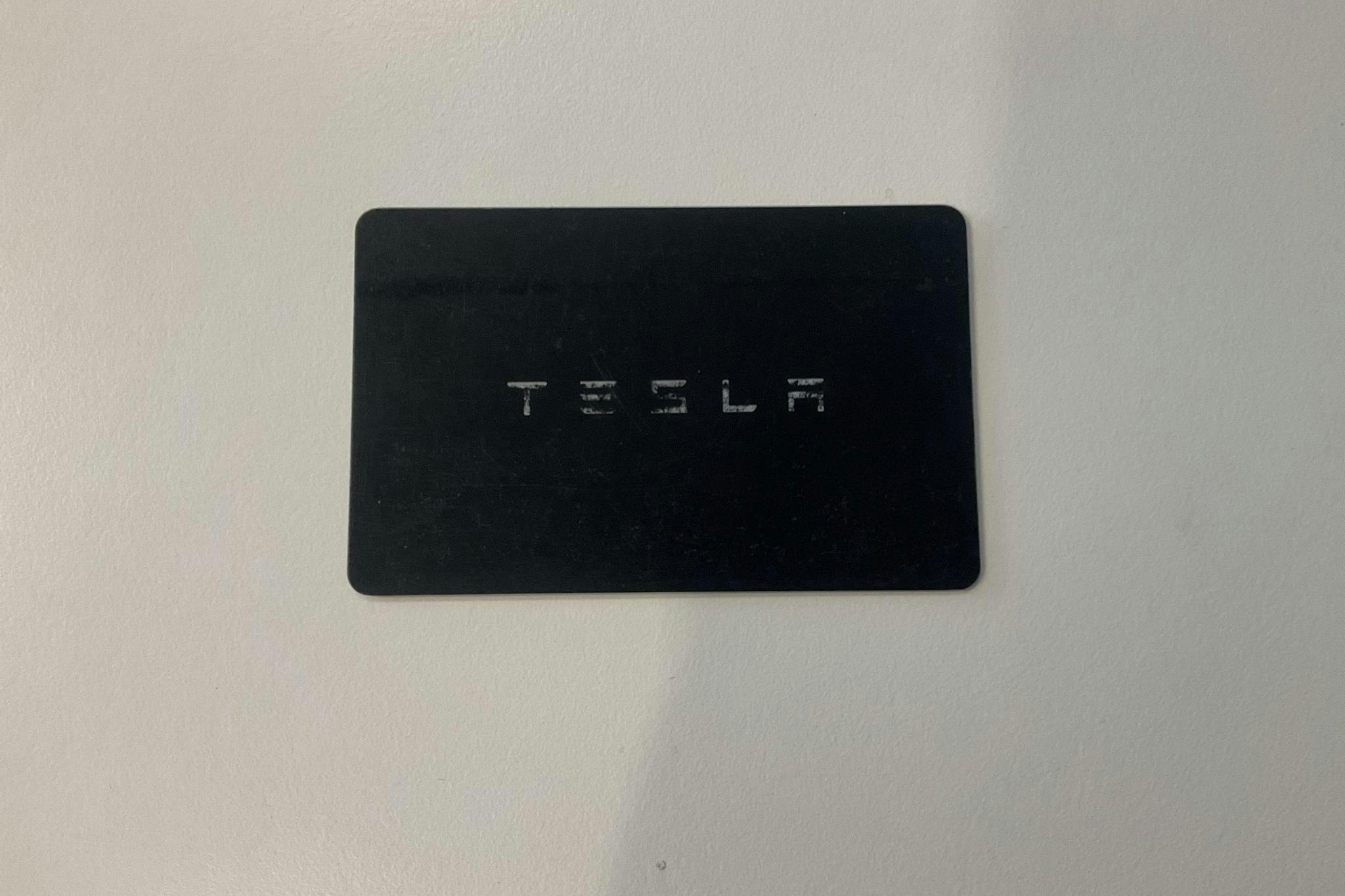 Tesla Model 3 Long Range Dual Motor AWD - 6 577 mil - Automat - vit - 2022
