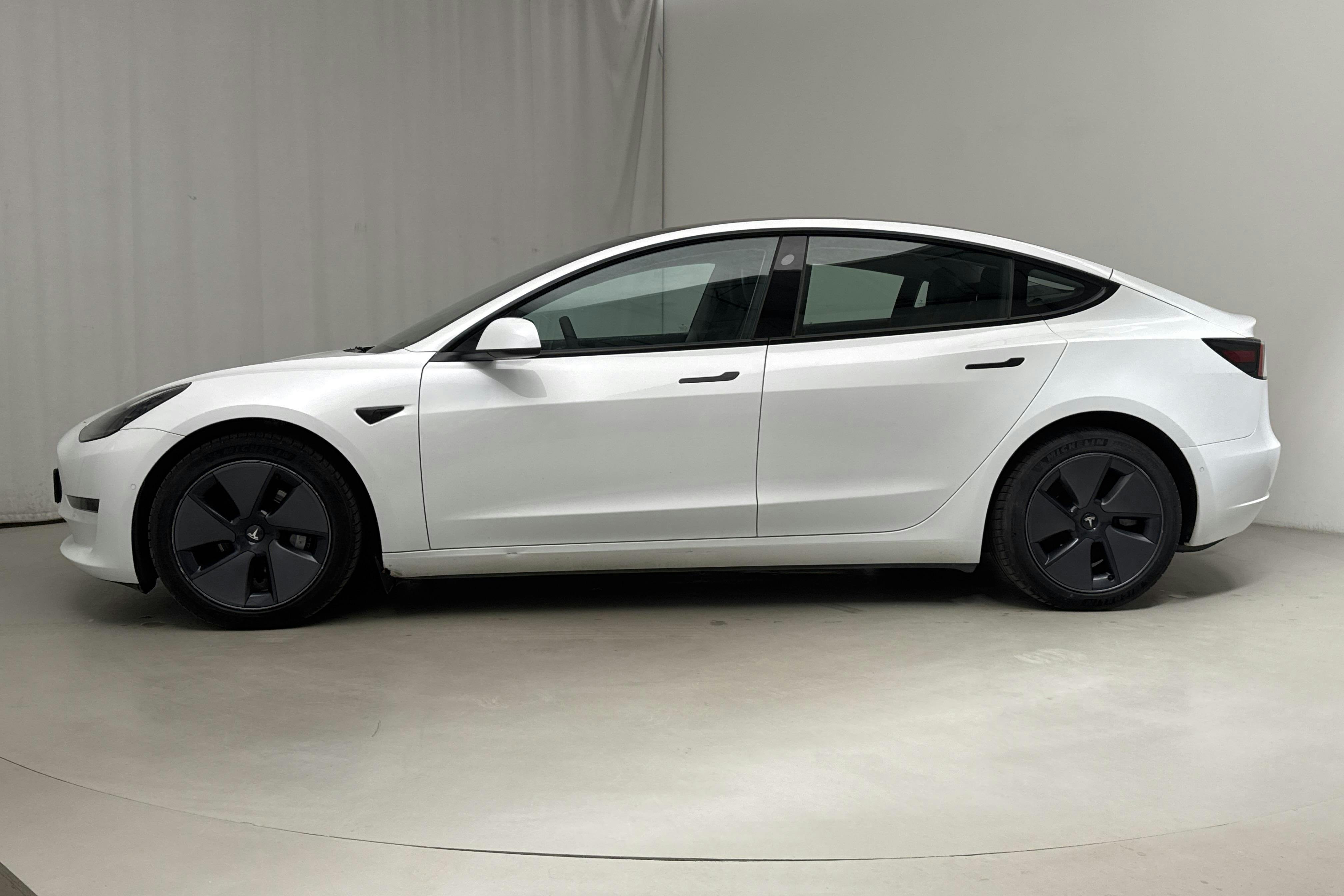 Tesla Model 3 Long Range Dual Motor AWD - 6 577 mil - Automat - vit - 2022