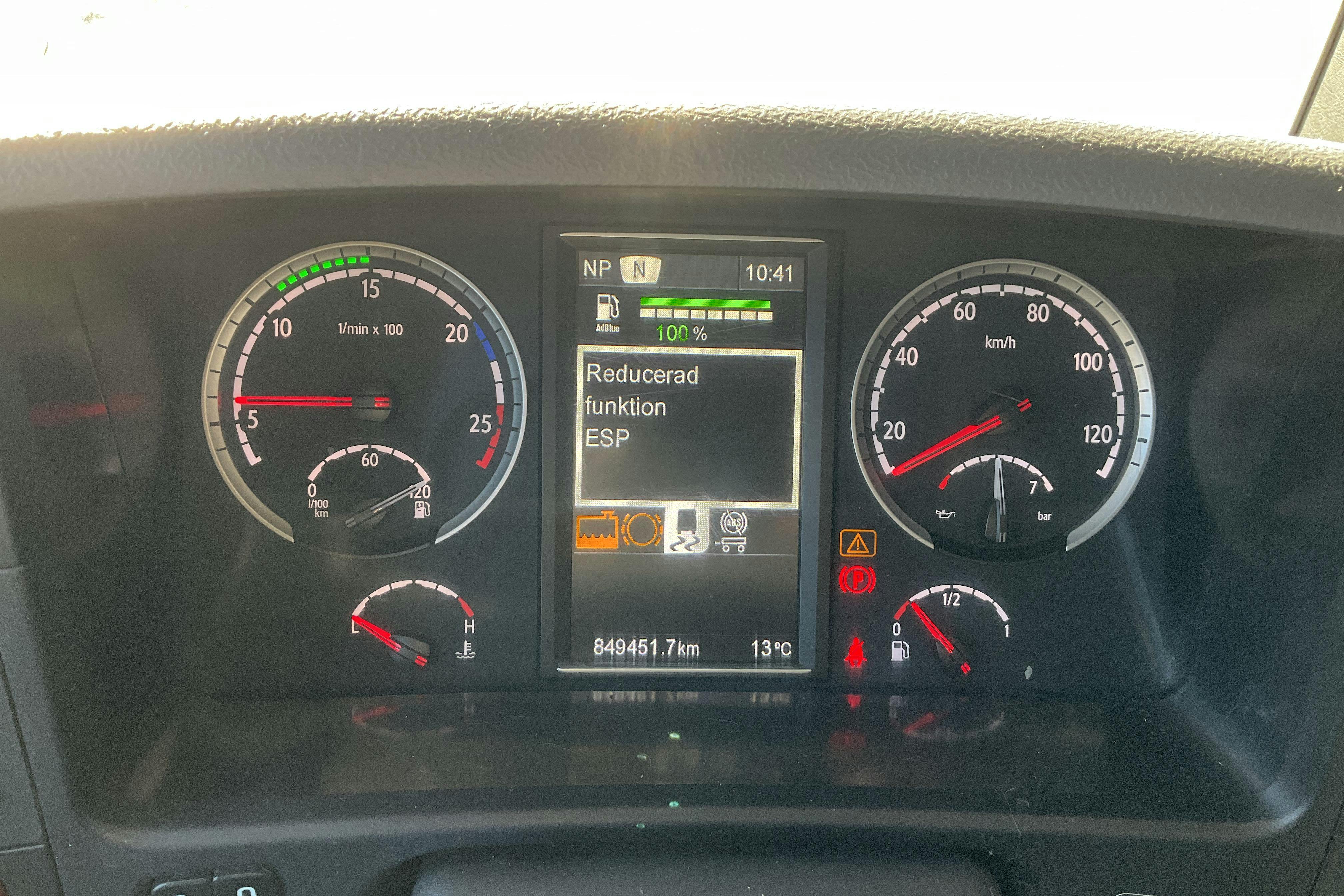 SCANIA R520LB 6X2 HNB SCANIA R520LB 6X2 HNB - 849 451 km - Automatyczna - biały - 2017