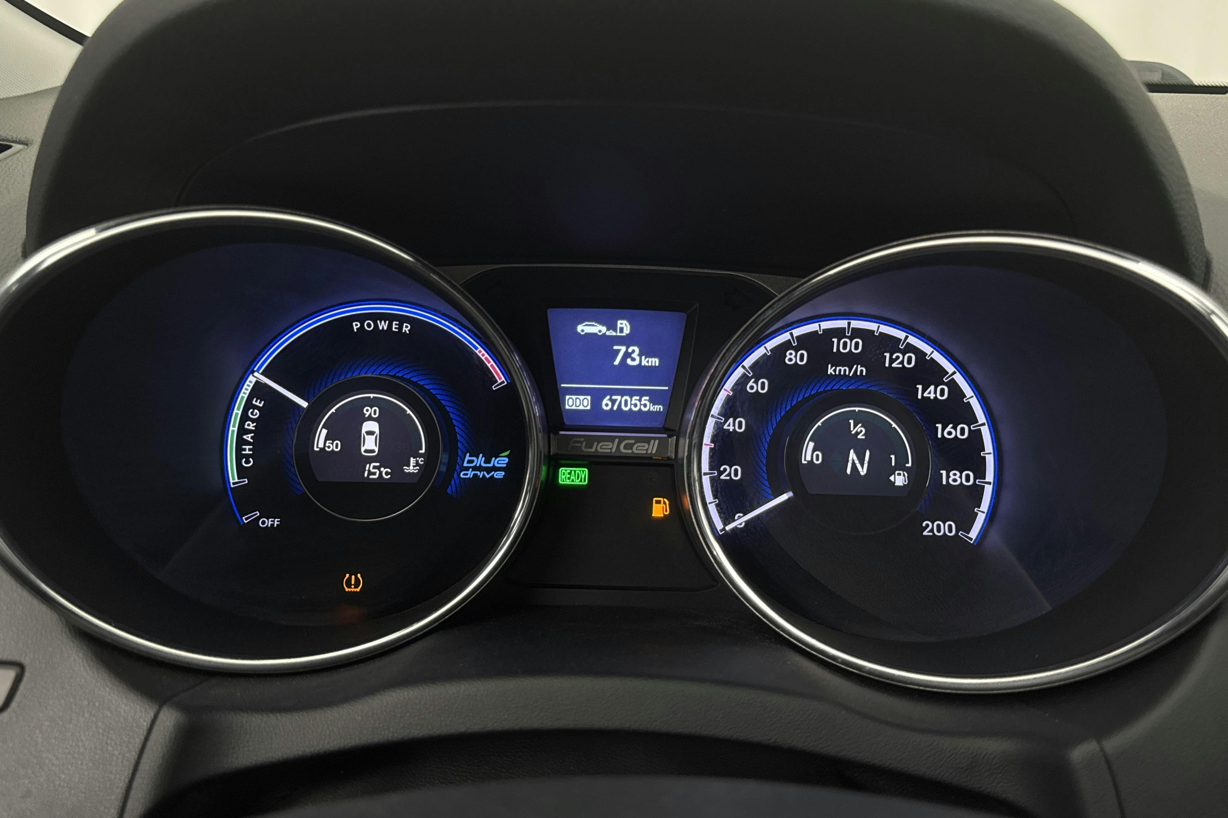 Hyundai ix35 Fuel Cell 2WD (136hk) - 67 060 km - Automatic - white - 2016