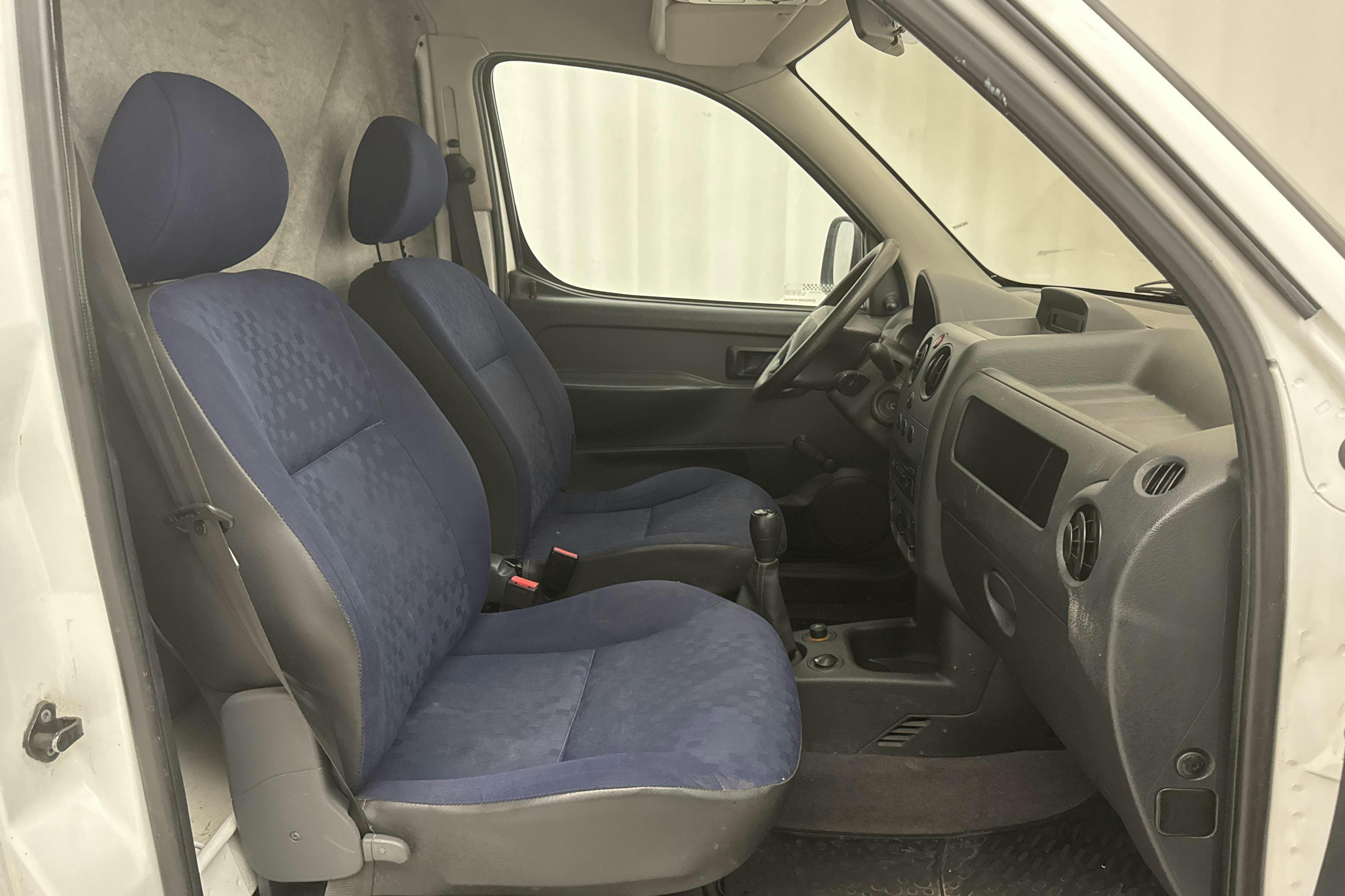 Peugeot Partner 1.6 HDI (90hk) - 13 850 mil - Manuell - vit - 2007