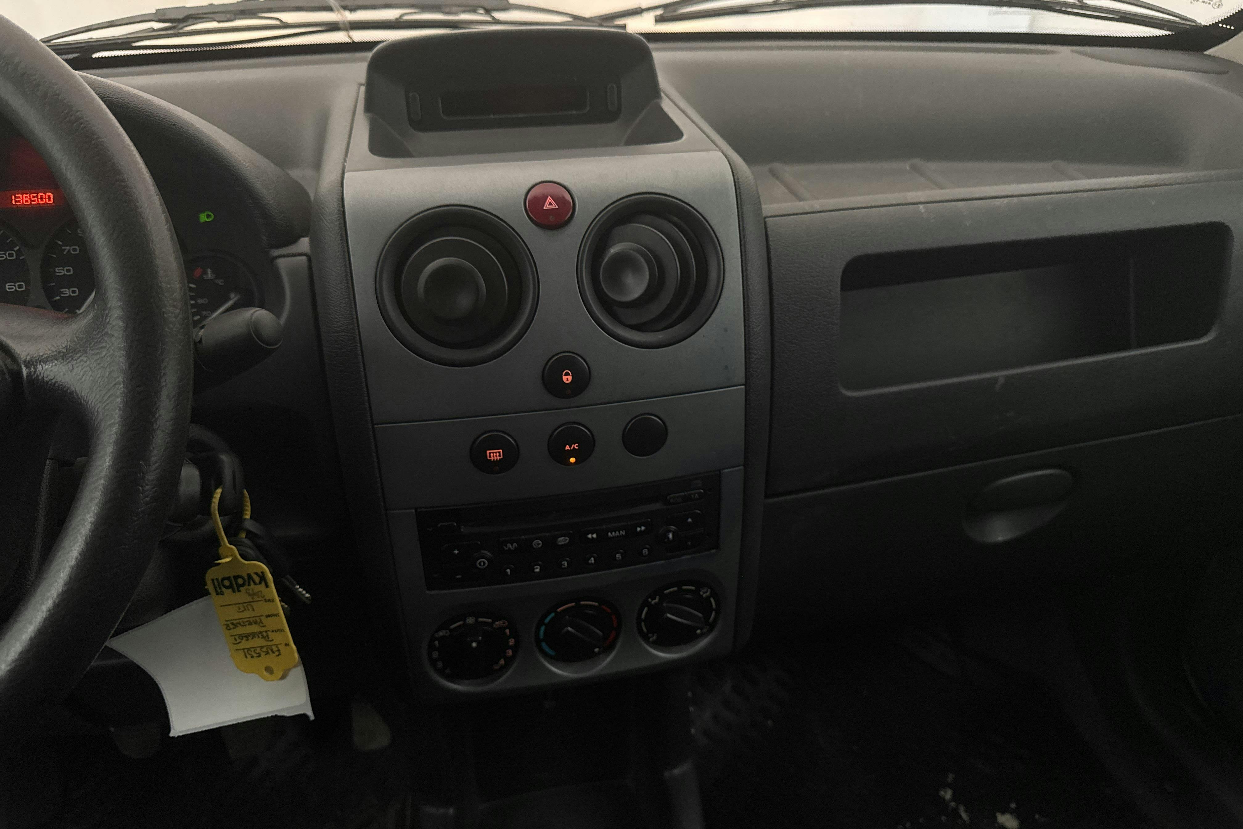 Peugeot Partner 1.6 HDI (90hk) - 138 500 km - Manual - white - 2007