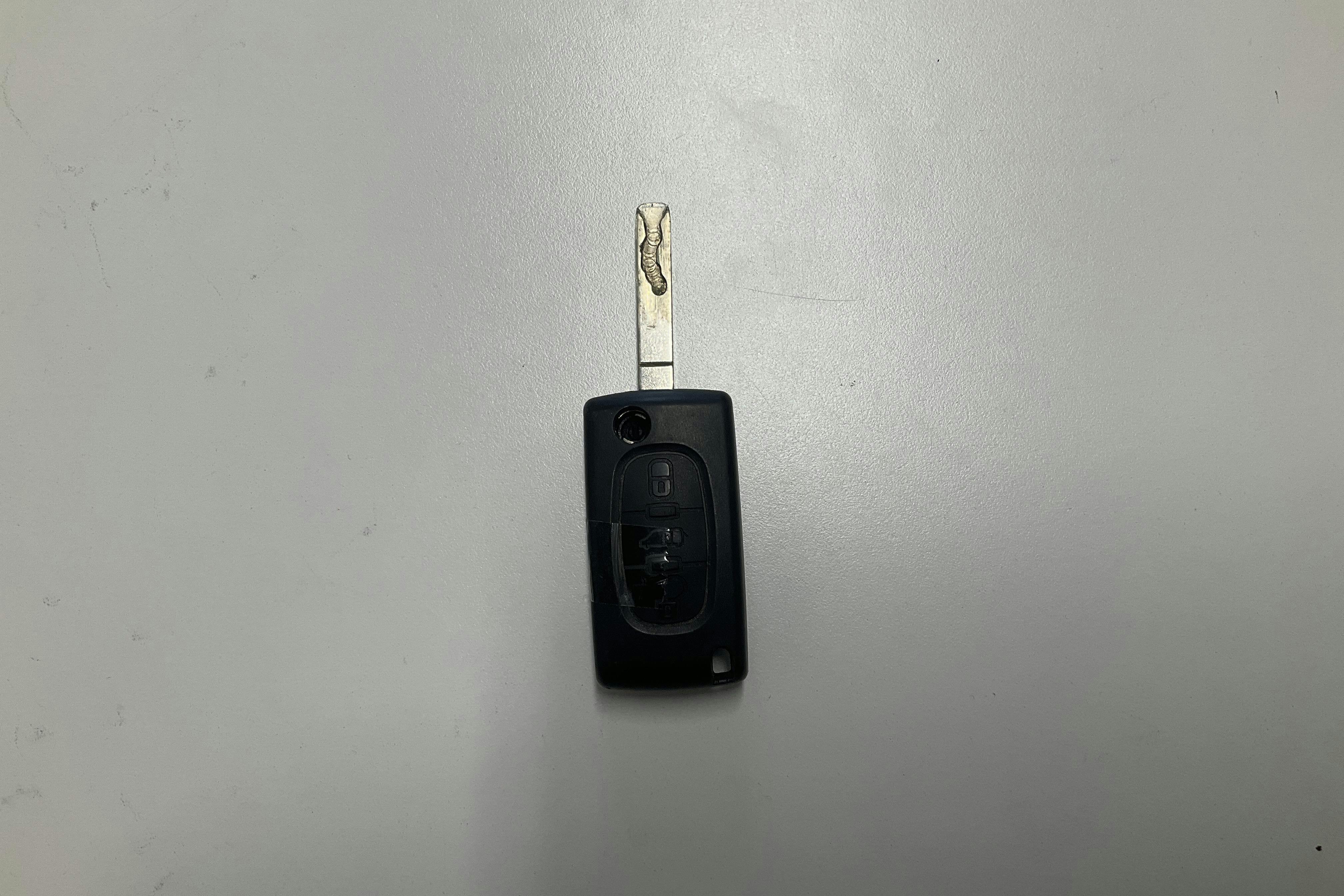 Peugeot Partner 1.6 HDI Skåp (75hk) - 166 860 km - Manual - white - 2009
