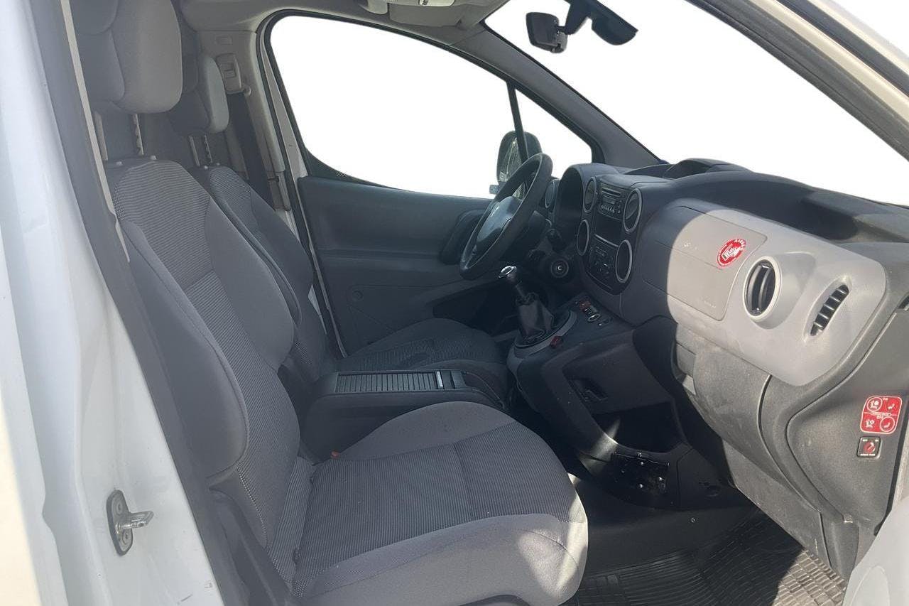 Peugeot Partner 1.6 HDI Skåp (75hk) - 203 740 km - Manual - white - 2009