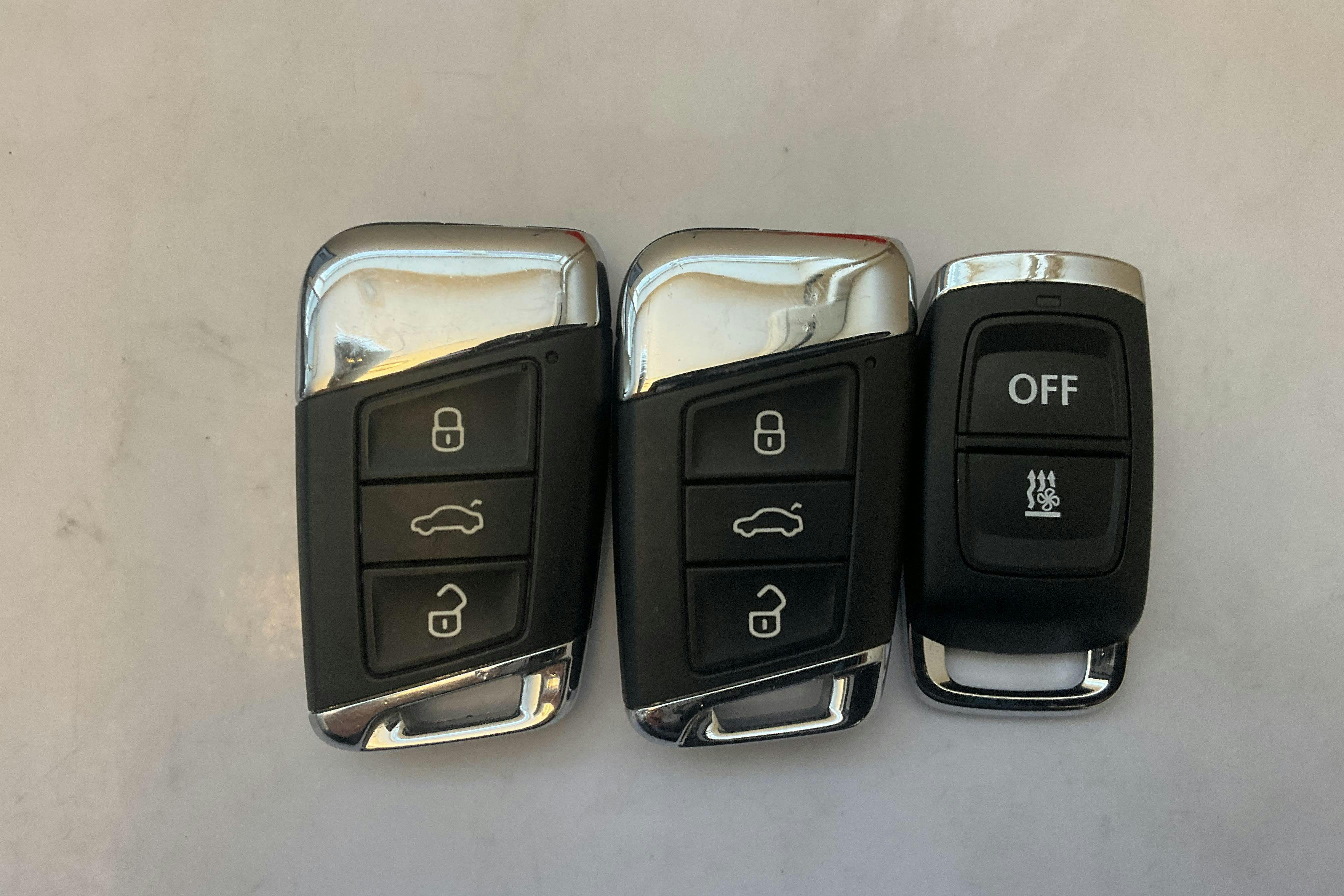 VW Passat Alltrack 2.0 TDI Sportscombi 4Motion (200hk) - 13 706 mil - Automat - svart - 2021