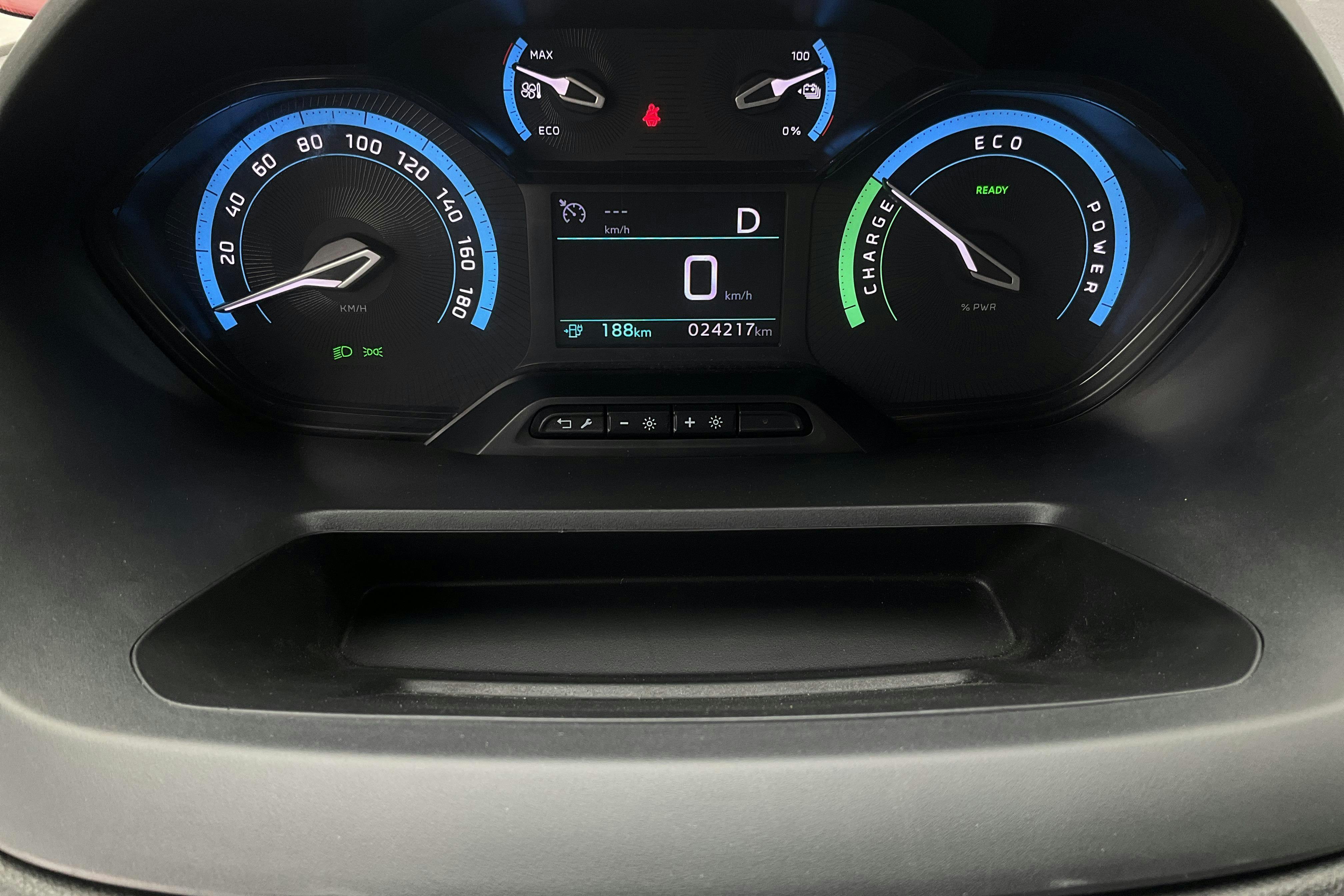 Peugeot e-Partner 50 kWh (136hk) - 24 210 km - Automaatne - valge - 2022