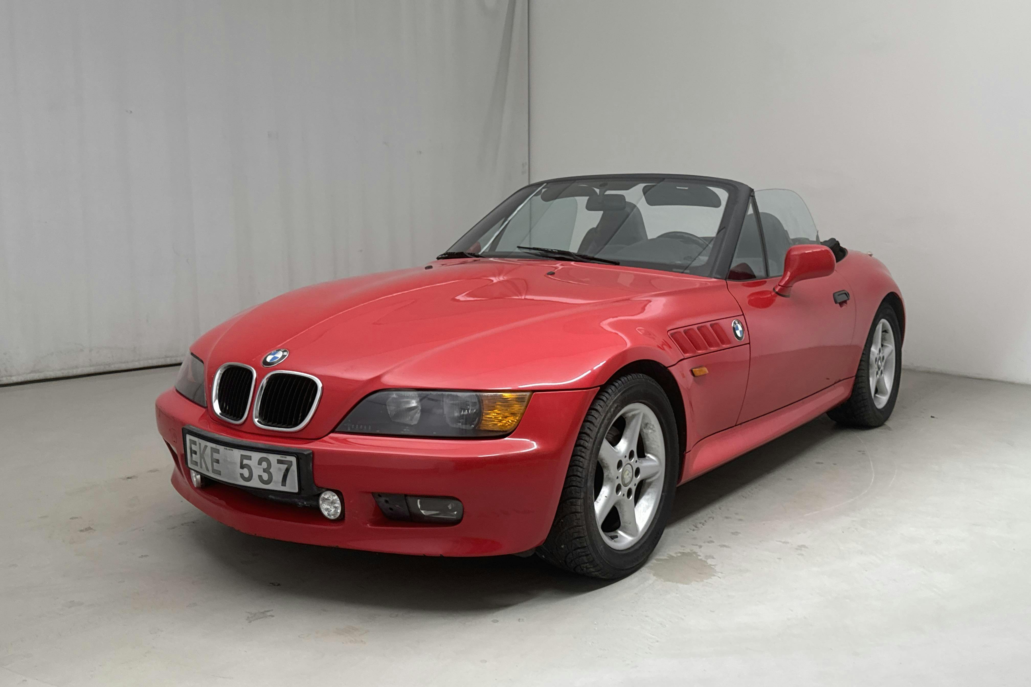 BMW Z3 1.8 Cabriolet (116hk) - 10 734 mil - Manuell - röd - 1996