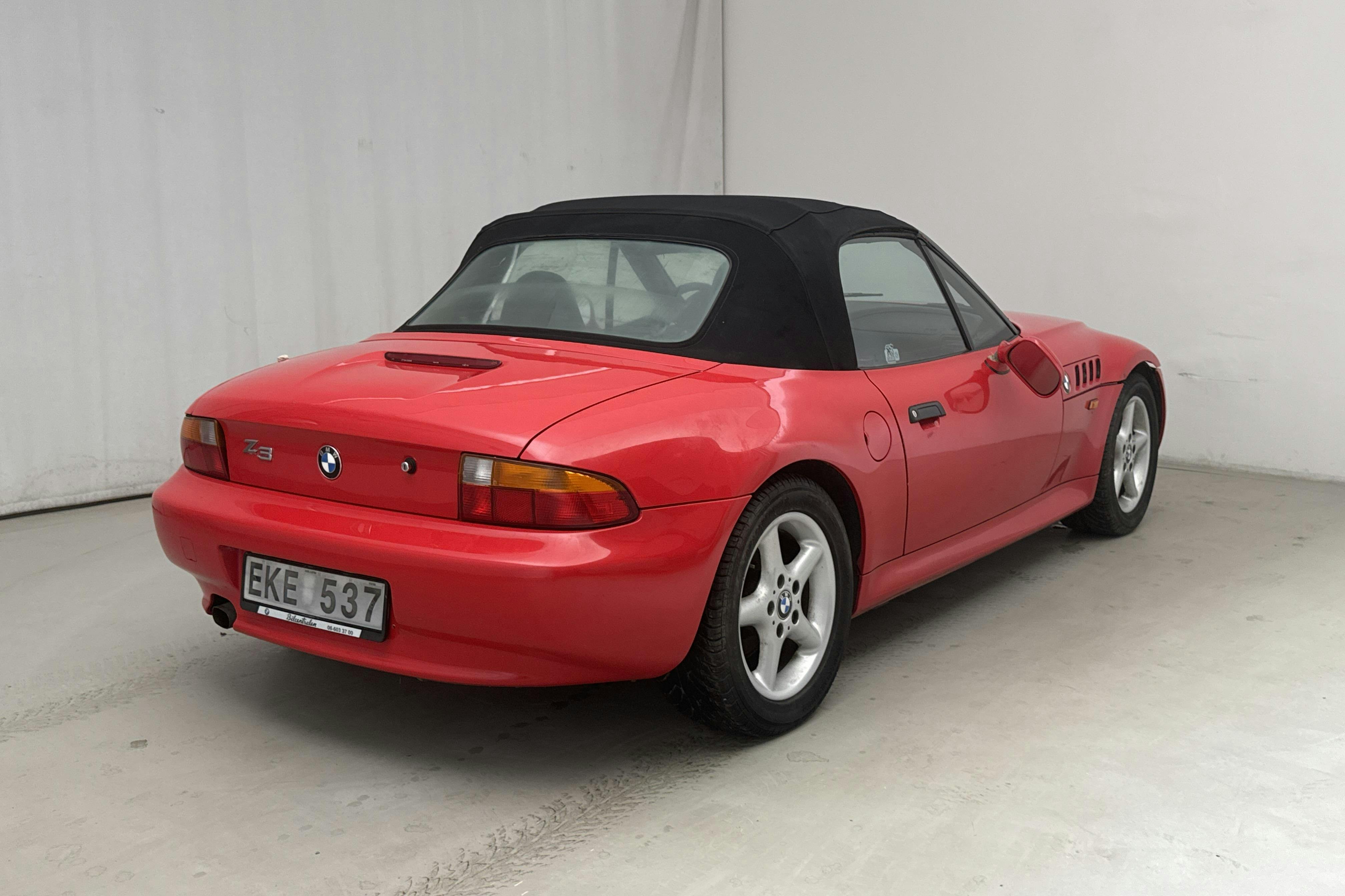 BMW Z3 1.8 Cabriolet (116hk) - 10 734 mil - Manuell - röd - 1996