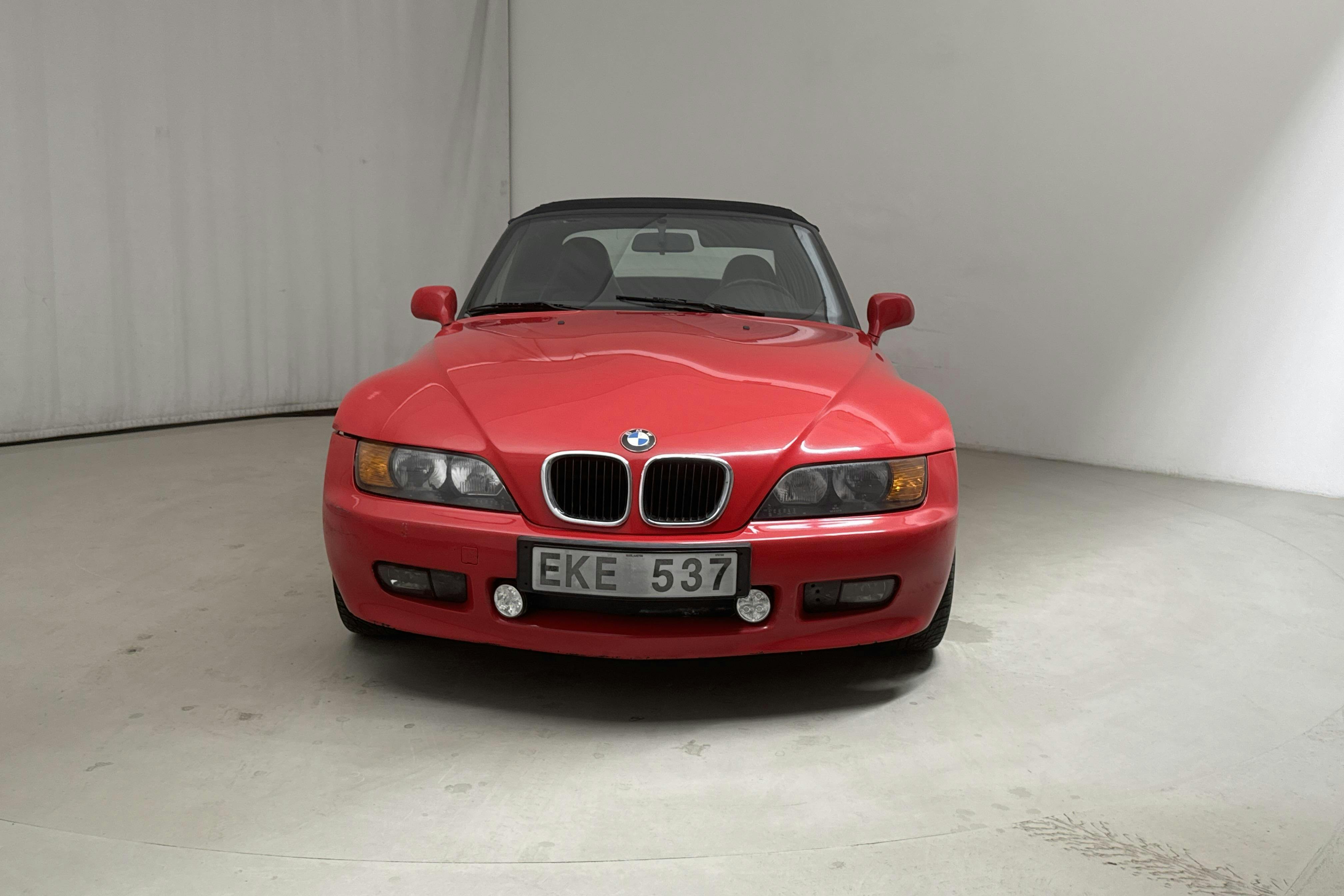 BMW Z3 1.8 Cabriolet (116hk) - 10 734 mil - Manuell - röd - 1996