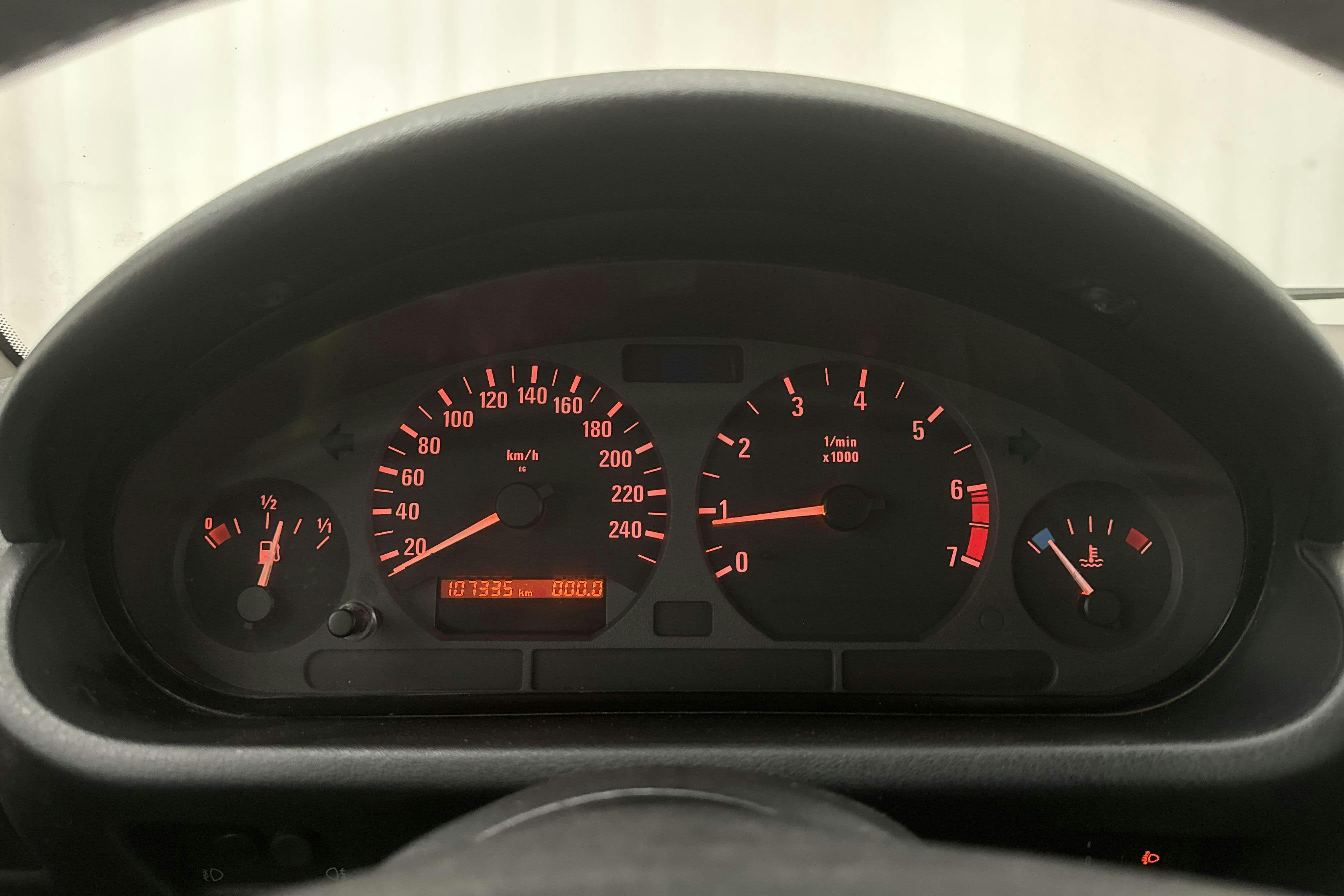 BMW Z3 1.8 Cabriolet (116hk) - 10 734 mil - Manuell - röd - 1996