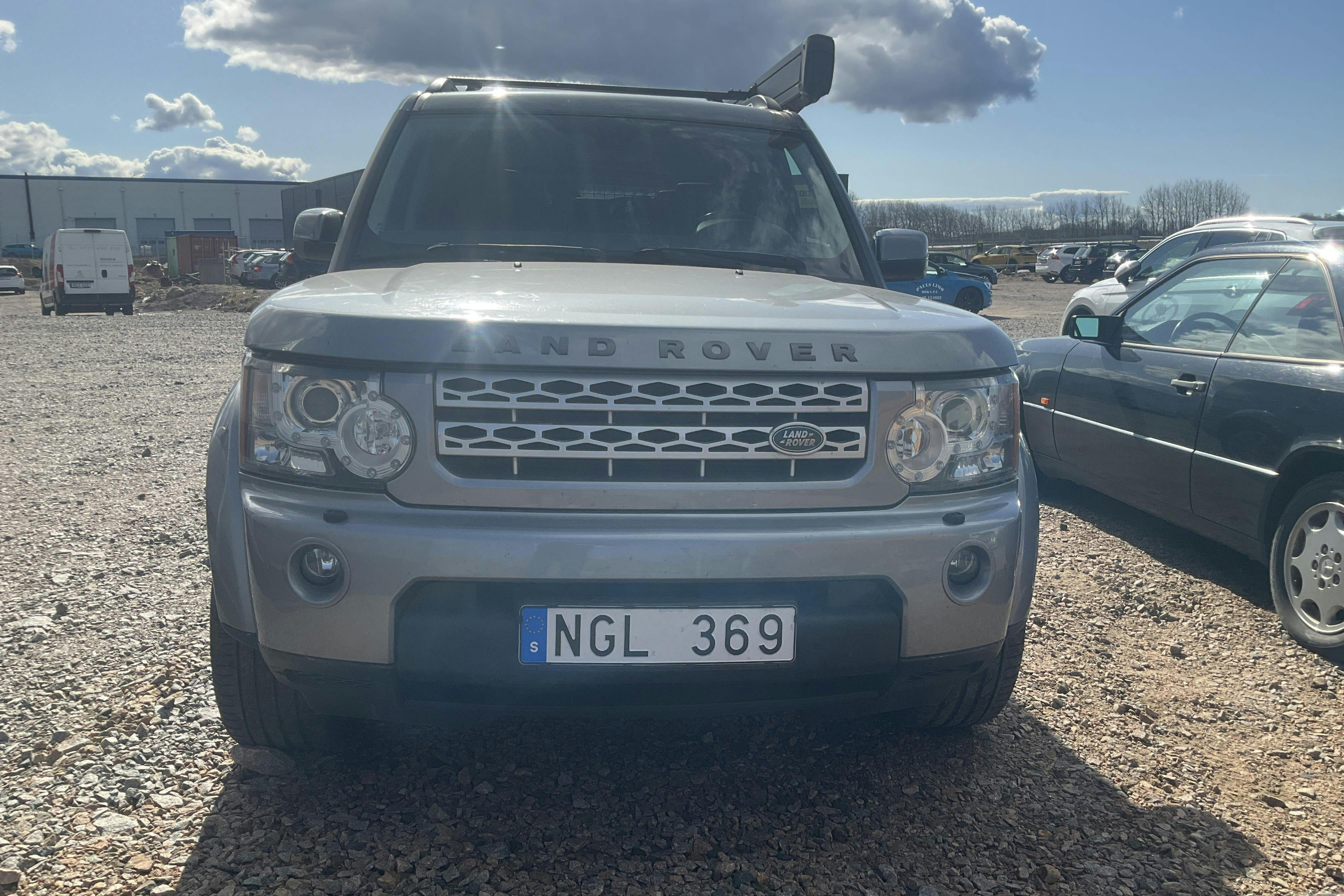 Land Rover Discovery 4 3.0 SDV6 (255hk) - 16 563 mil - Automat - grå - 2013